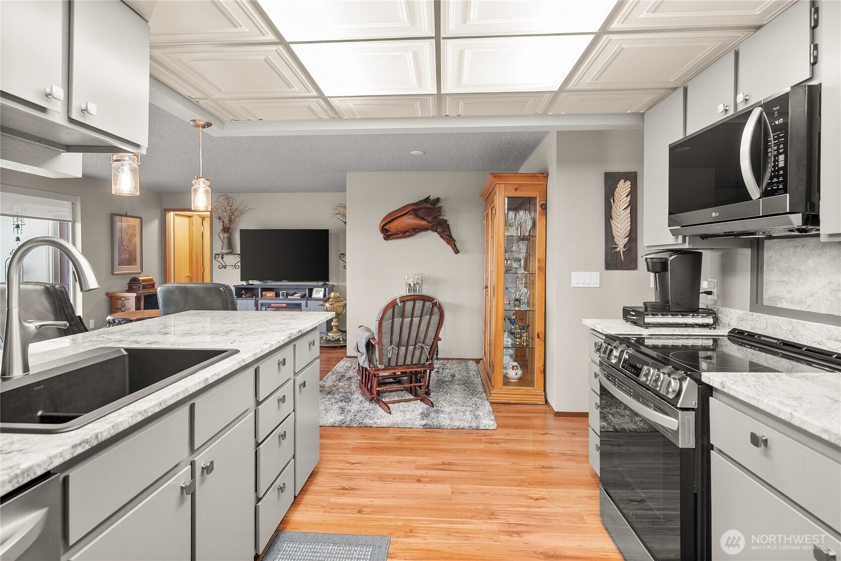 1301 S Third Avenue 15d Property Photo 4