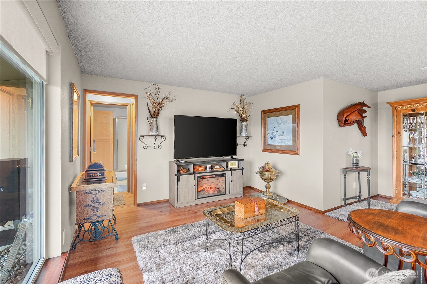 1301 S Third Avenue 15d Property Photo 9