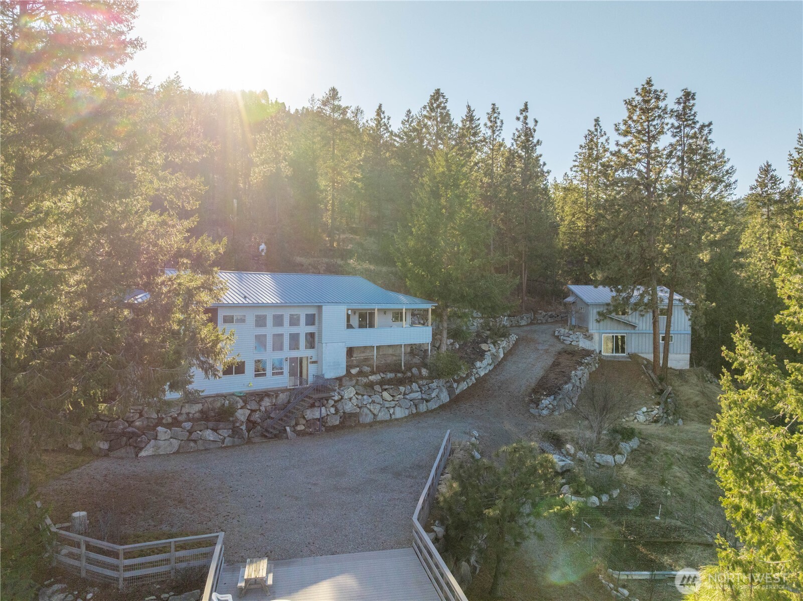 985 Guffy Road Property Photo 1