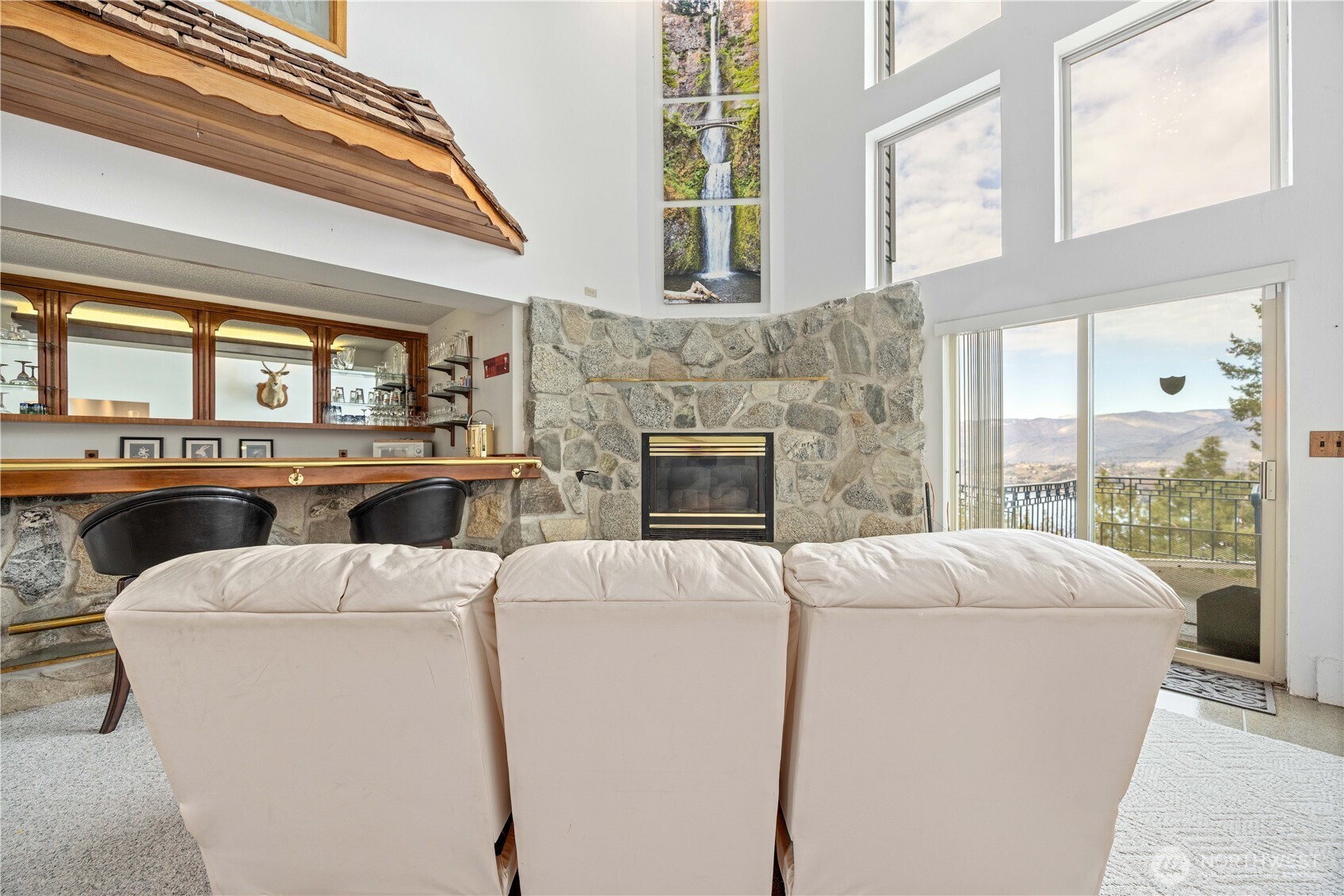 985 Guffy Road Property Photo 17