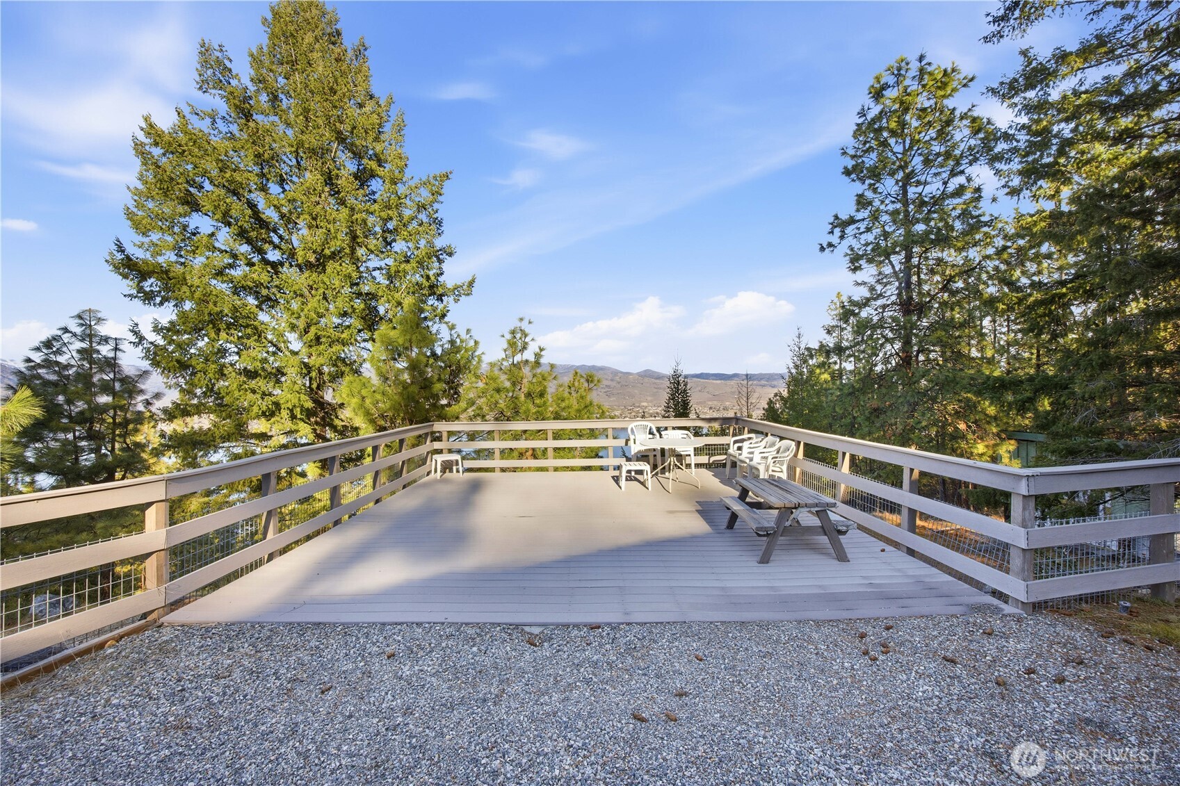985 Guffy Road Property Photo 27