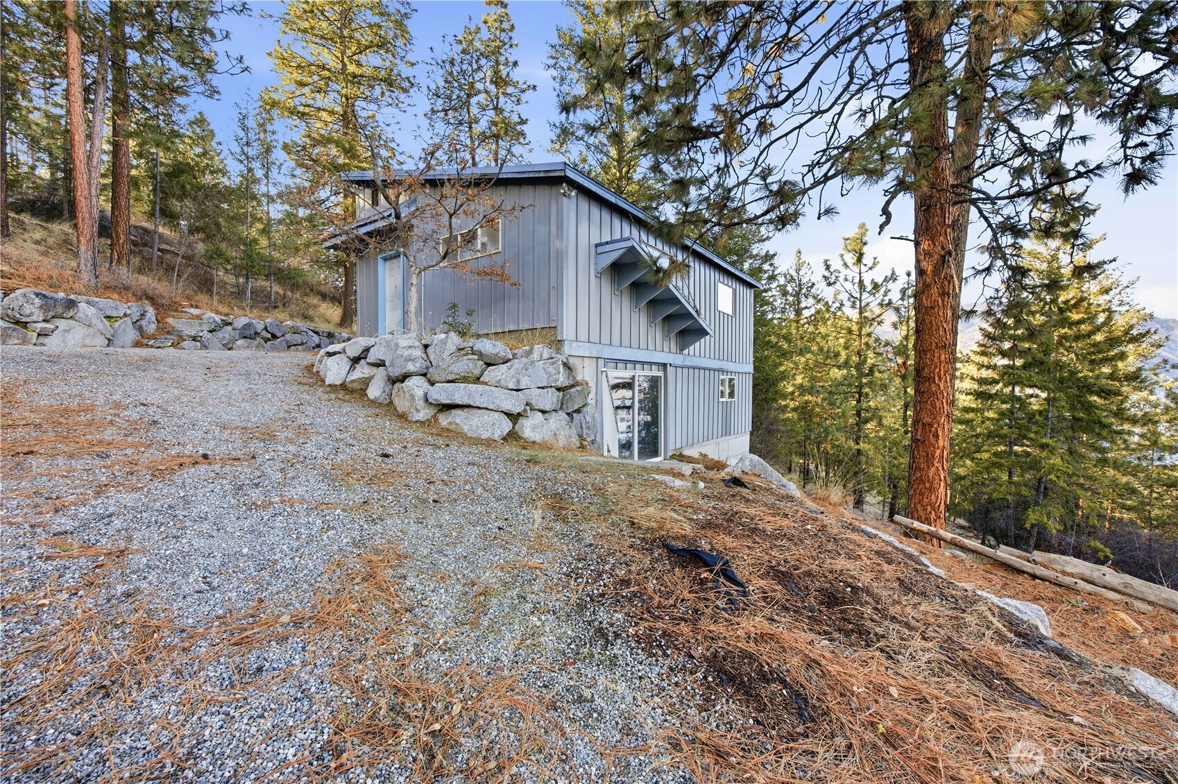 985 Guffy Road Property Photo 28