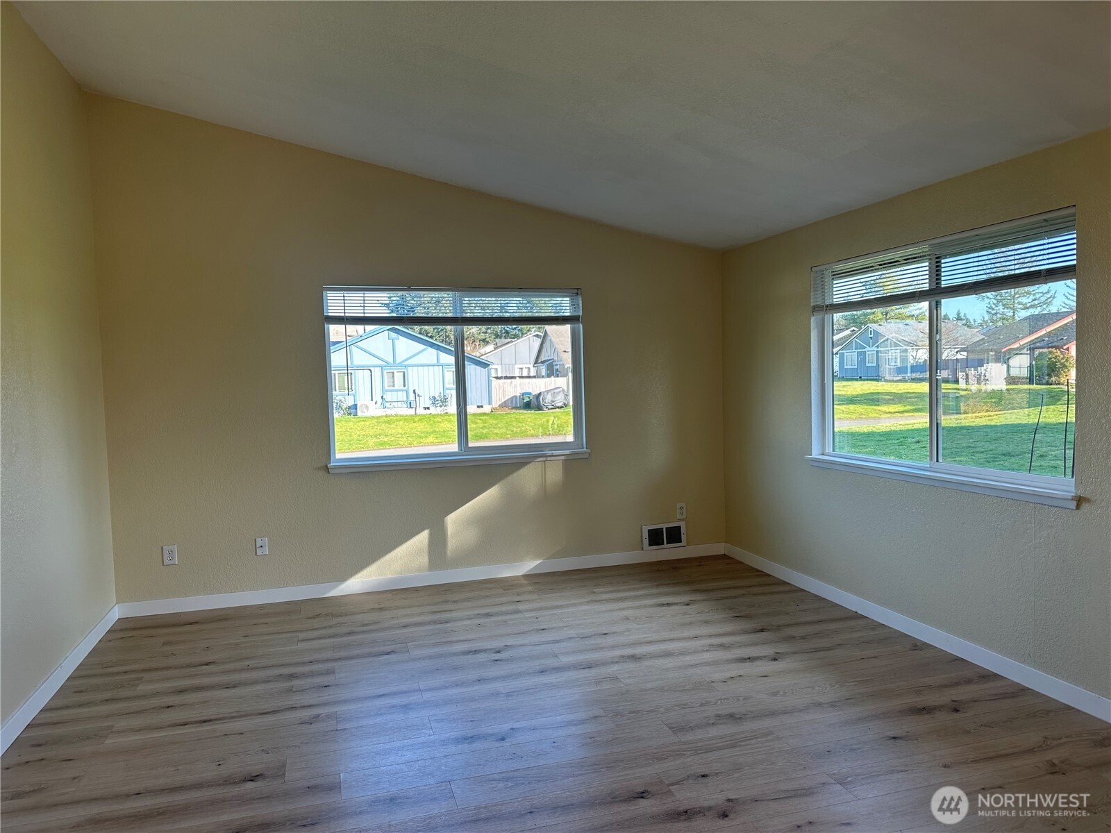 638 Bavarian Lane Property Photo 4