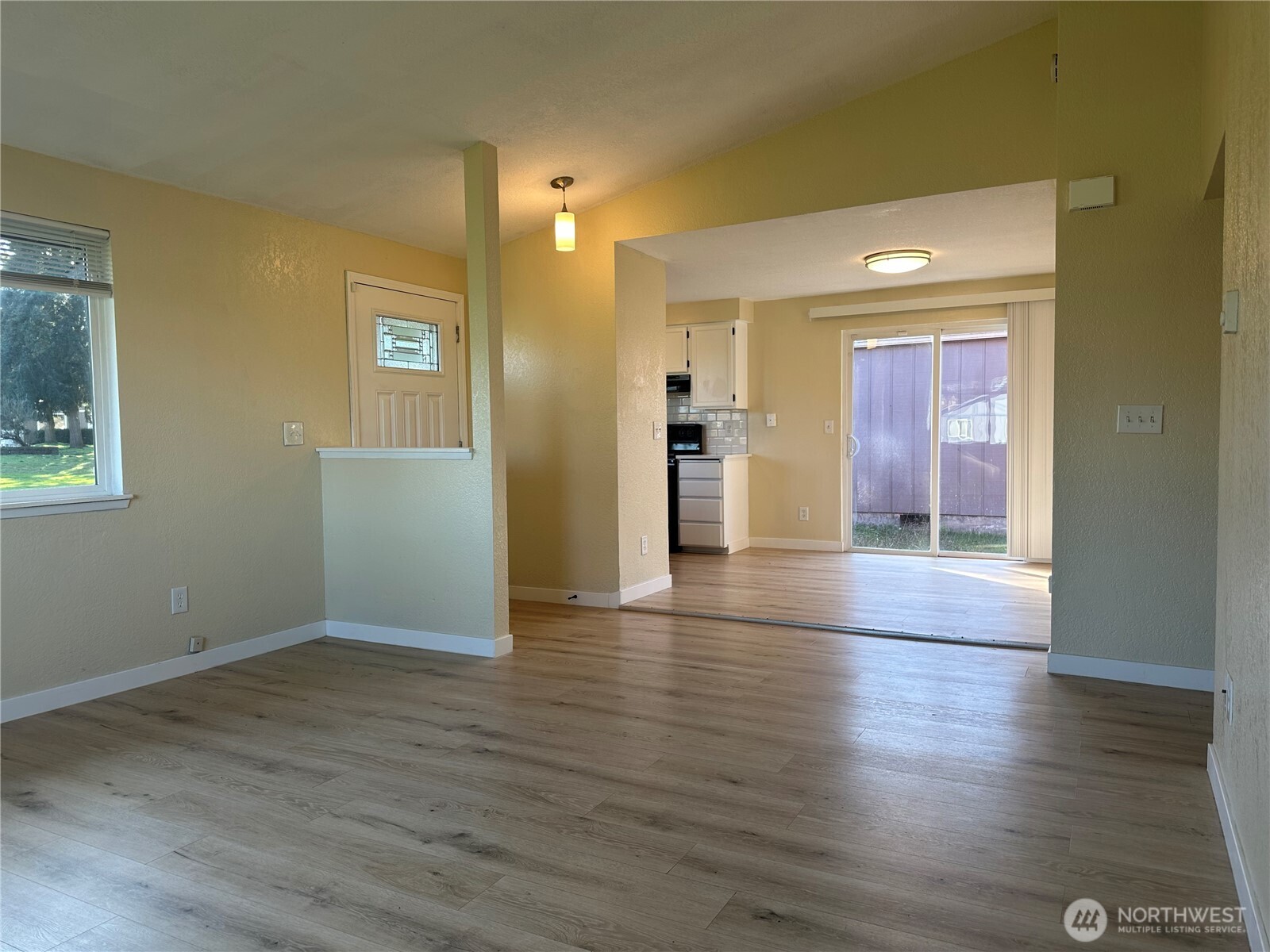 638 Bavarian Lane Property Photo 6