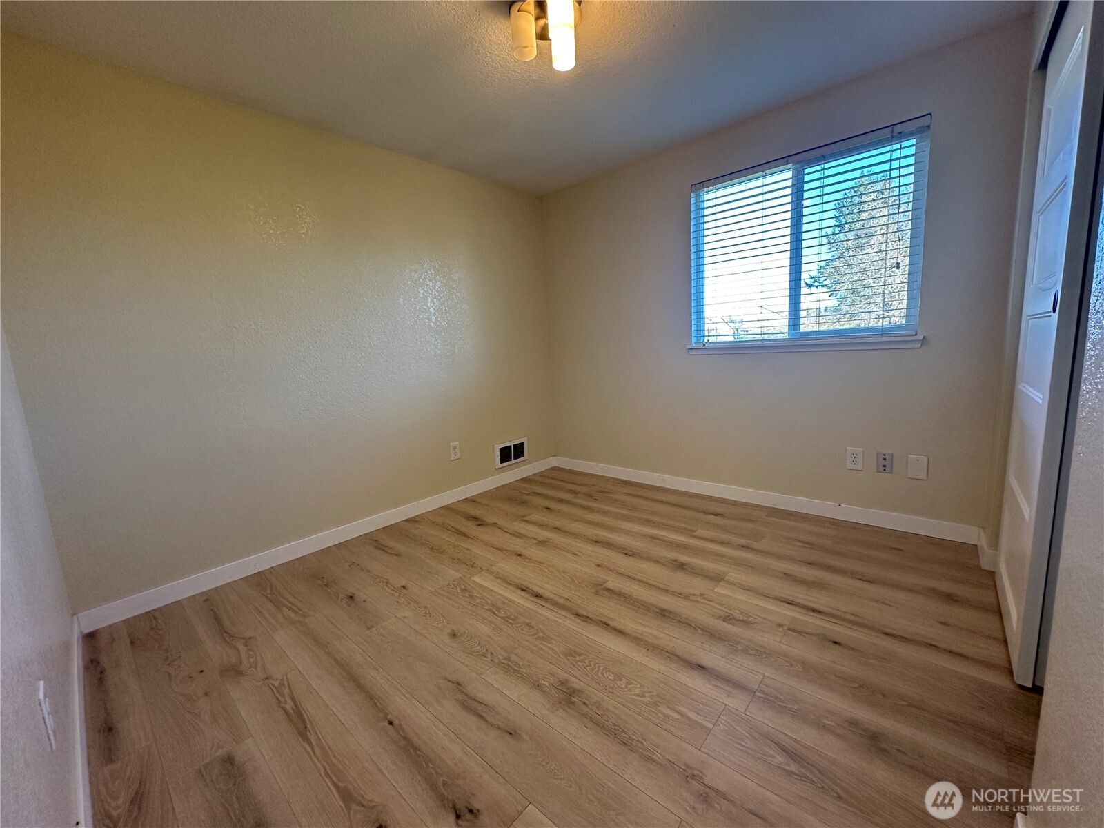 638 Bavarian Lane Property Photo 10