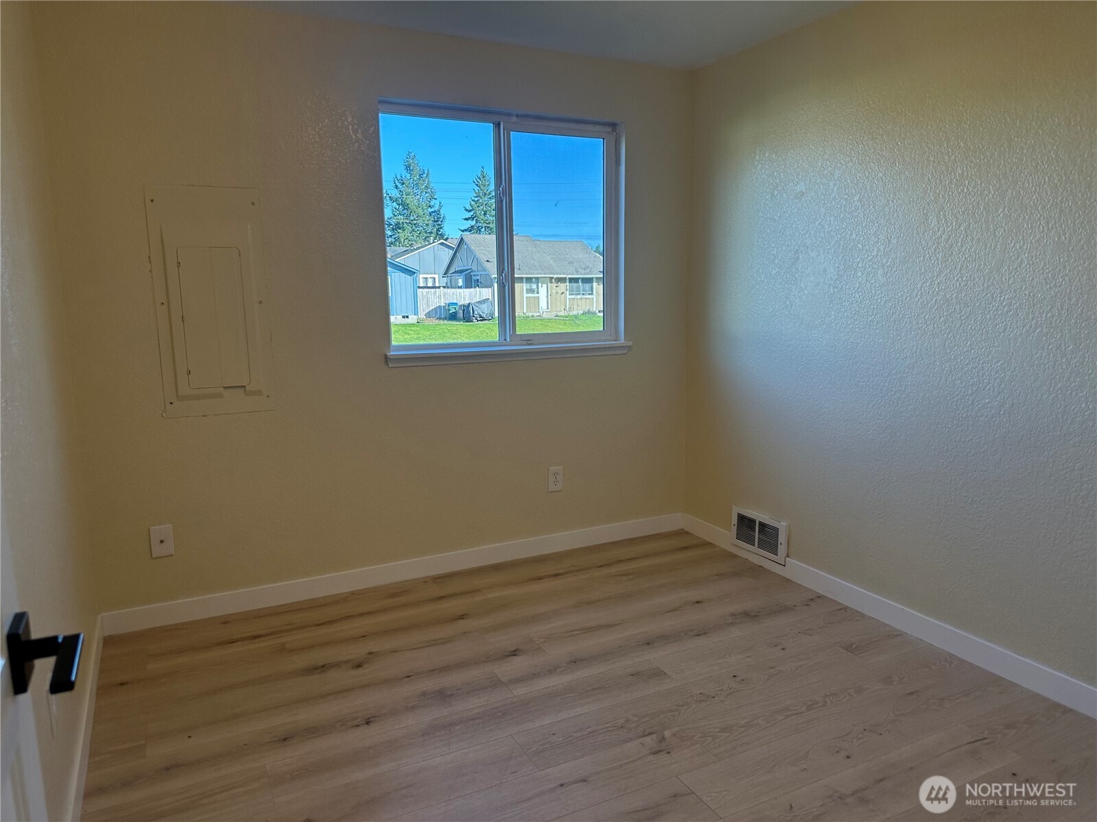 638 Bavarian Lane Property Photo 12