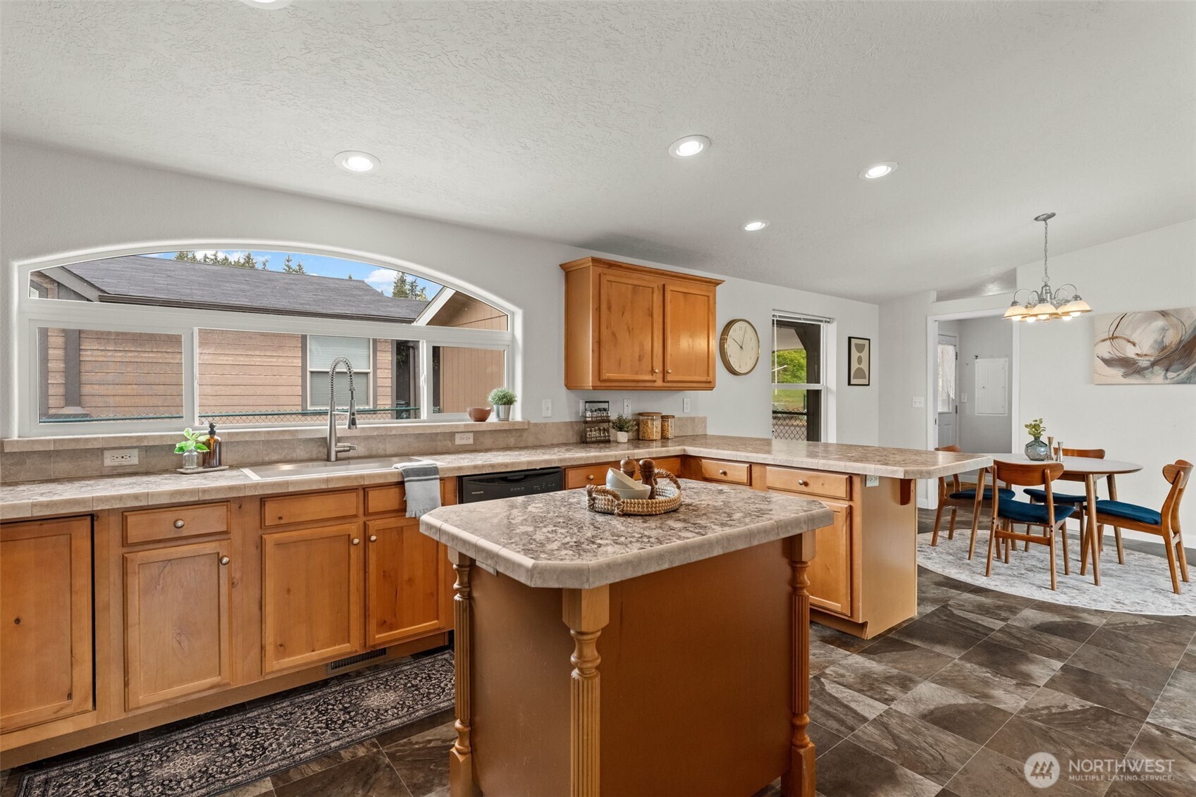13814 21st Ave Property Photo 13