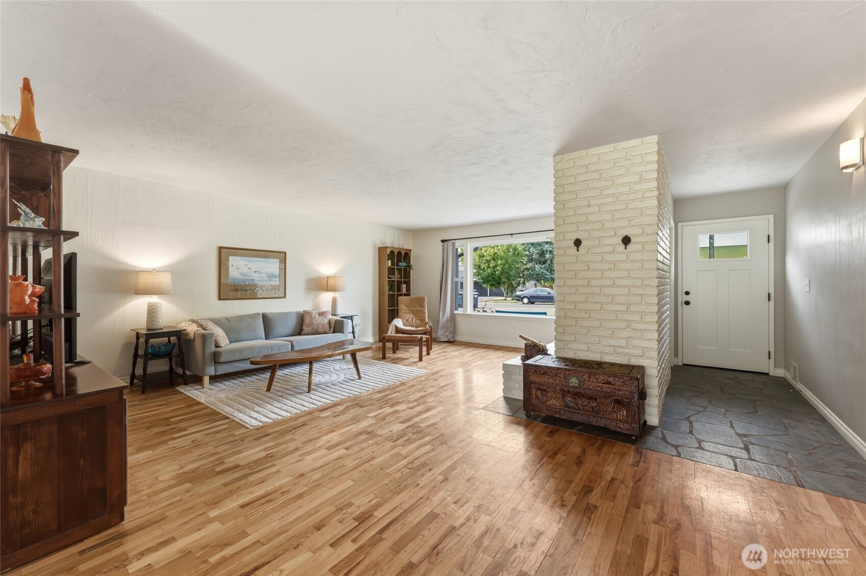 1836 Pike Place Property Photo 3