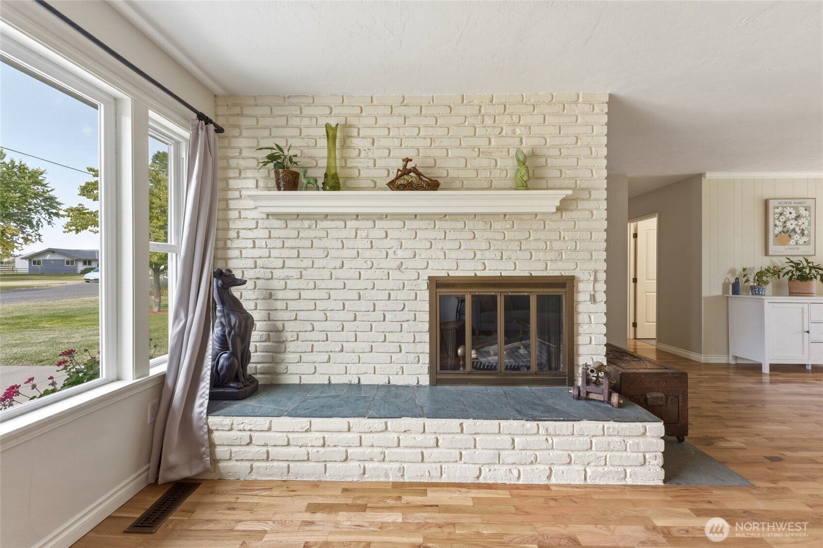 1836 Pike Place Property Photo 4