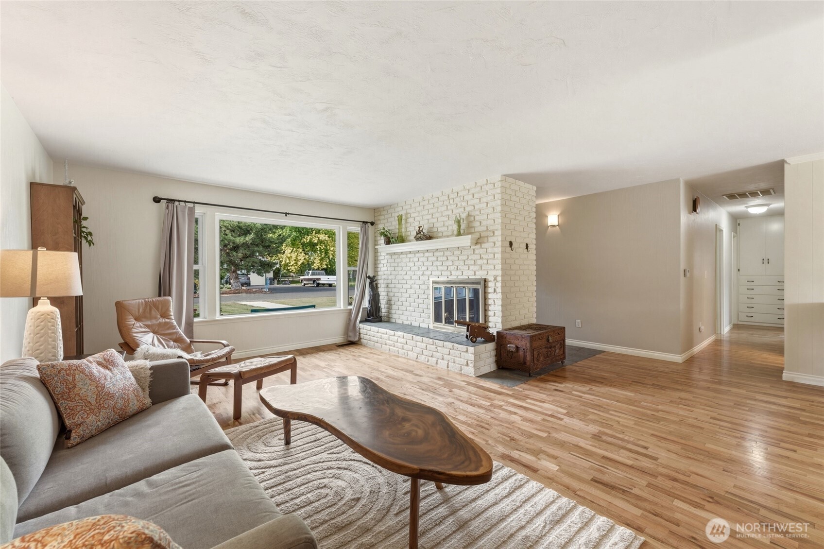 1836 Pike Place Property Photo 6