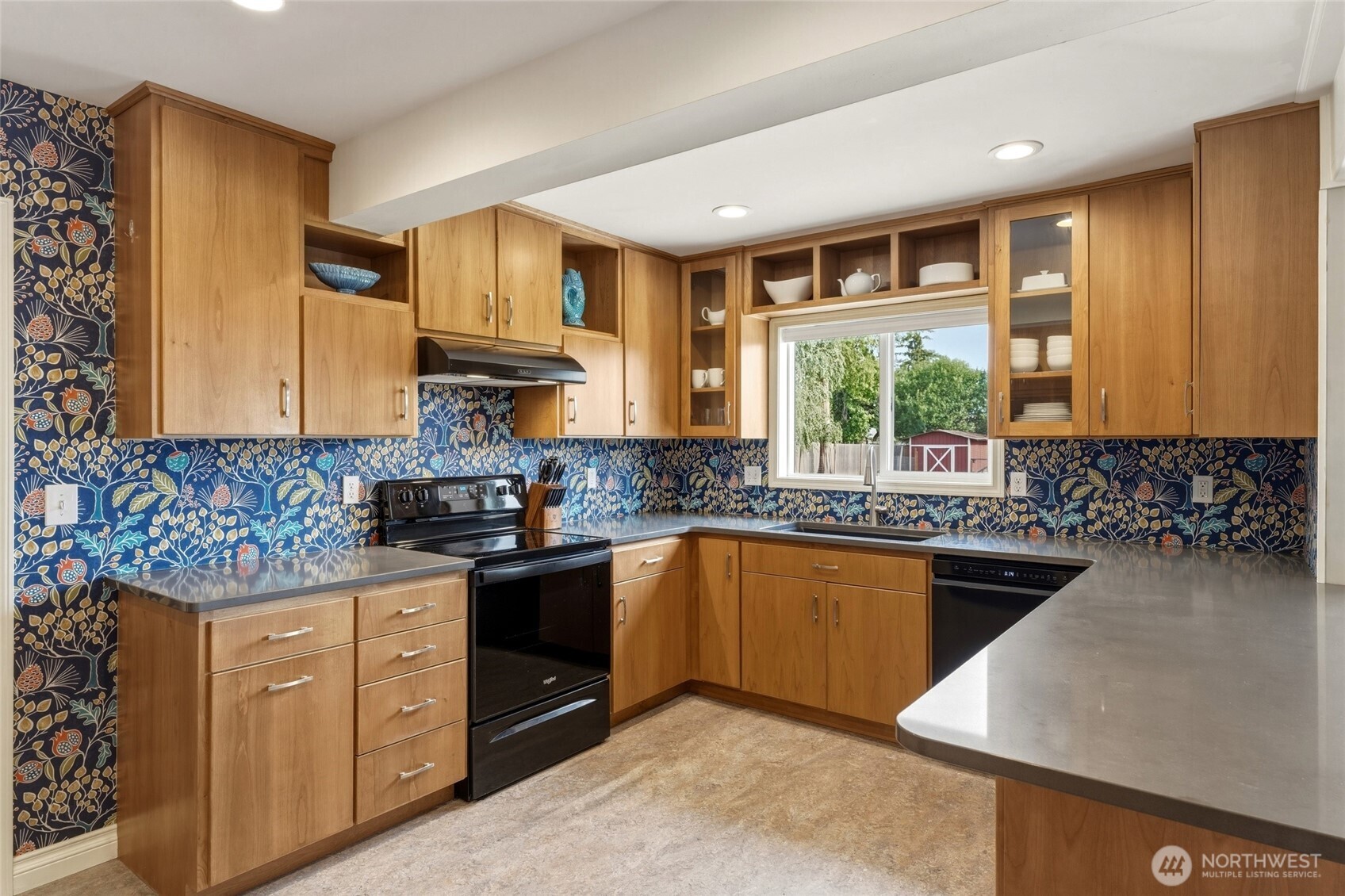 1836 Pike Place Property Photo 8