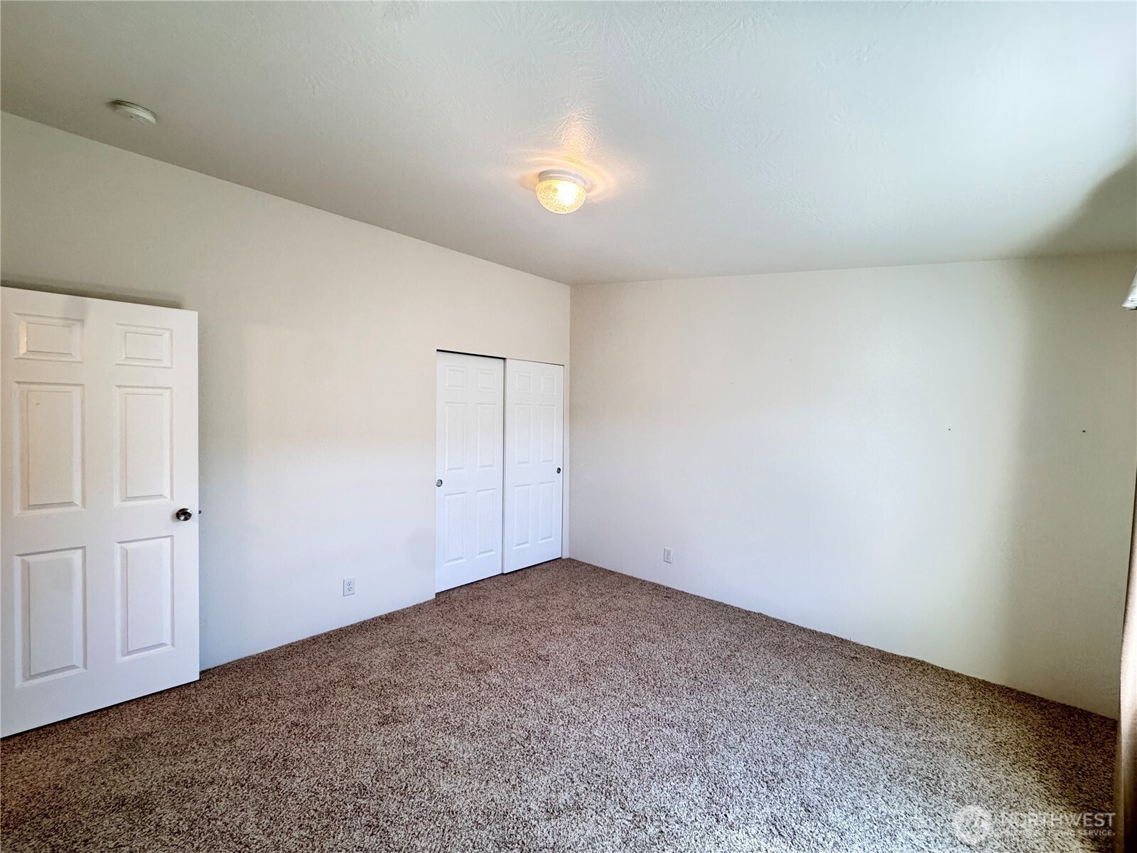 528 N 7th Avenue Property Photo 17