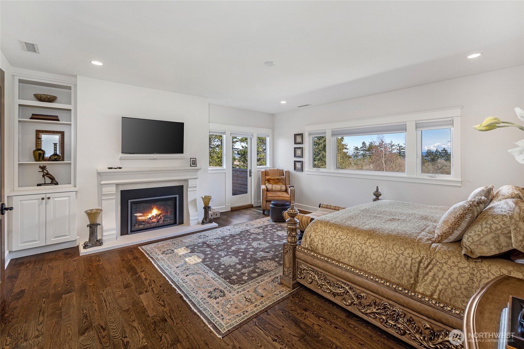 735 Rosler Road Property Photo 21