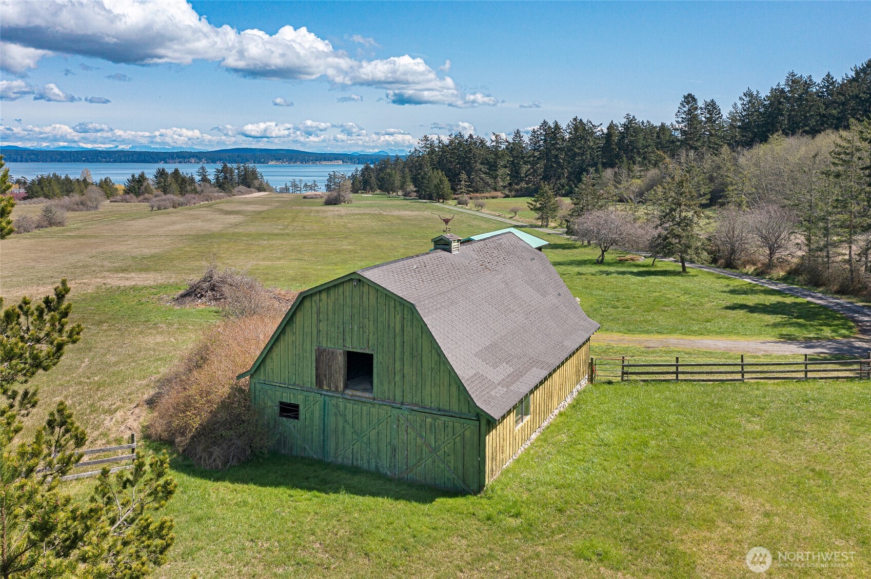 735 Rosler Road Property Photo 37