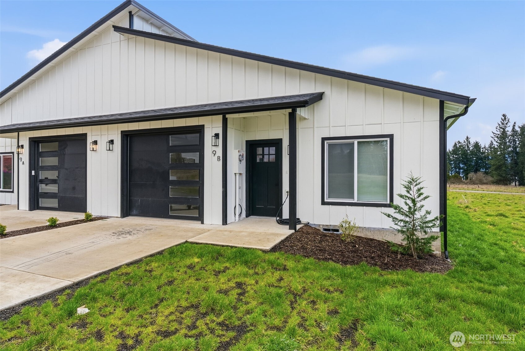 9 Anchor Way B Property Photo 3