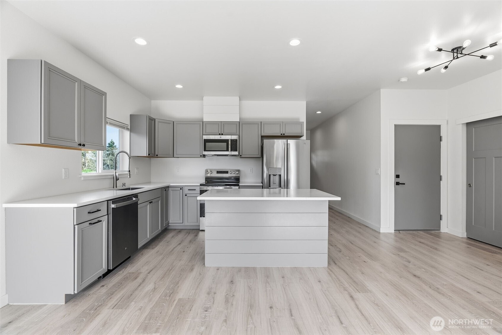 9 Anchor Way B Property Photo 7