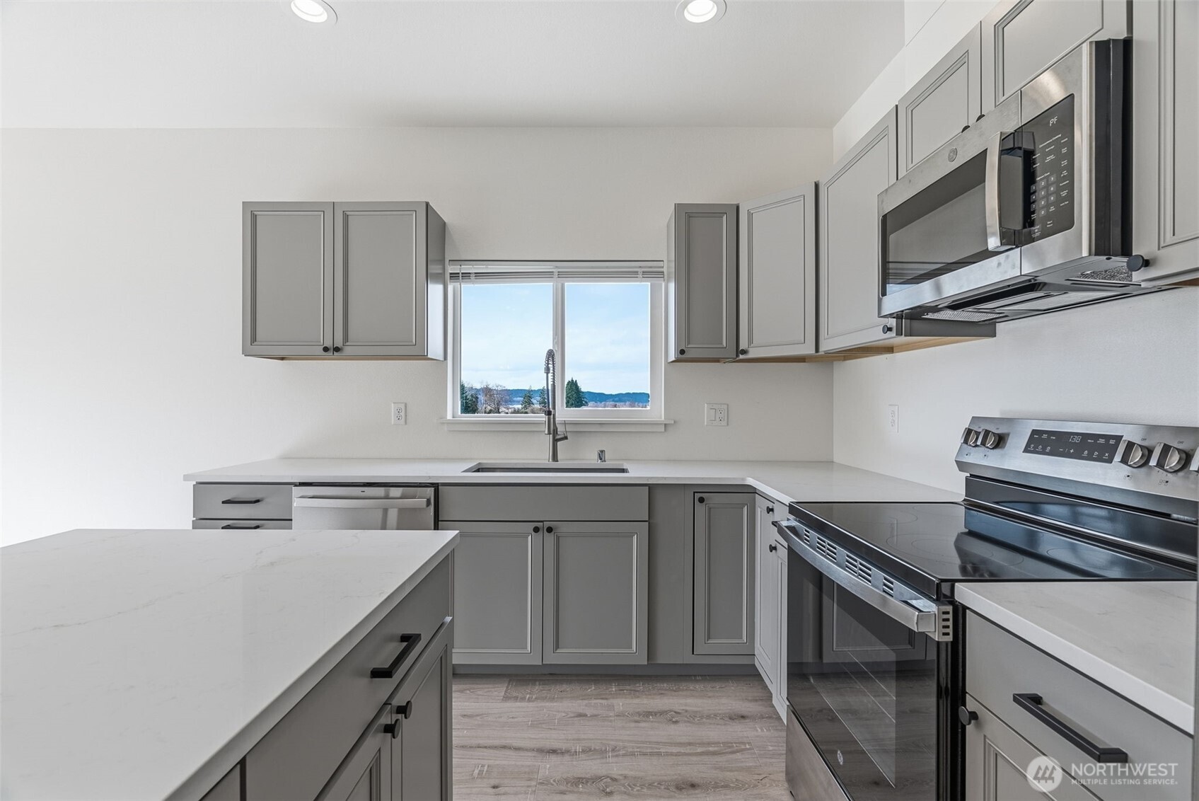 9 Anchor Way B Property Photo 8