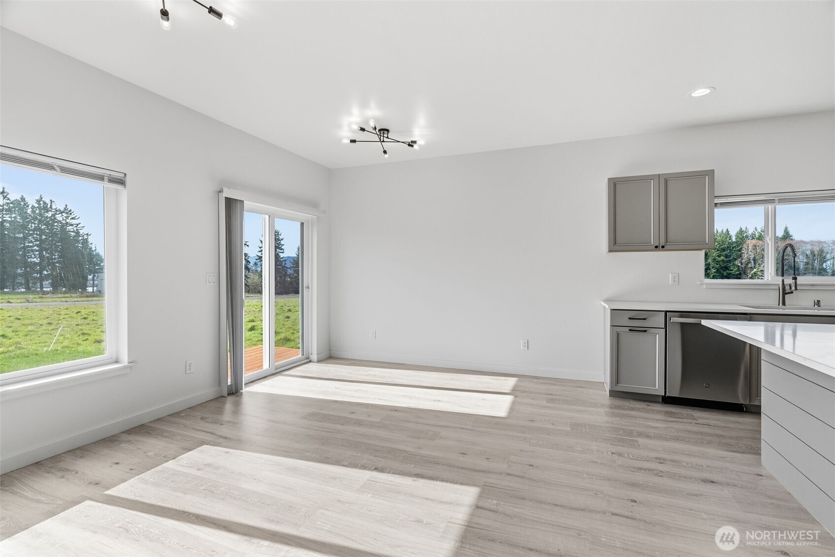 9 Anchor Way B Property Photo 10