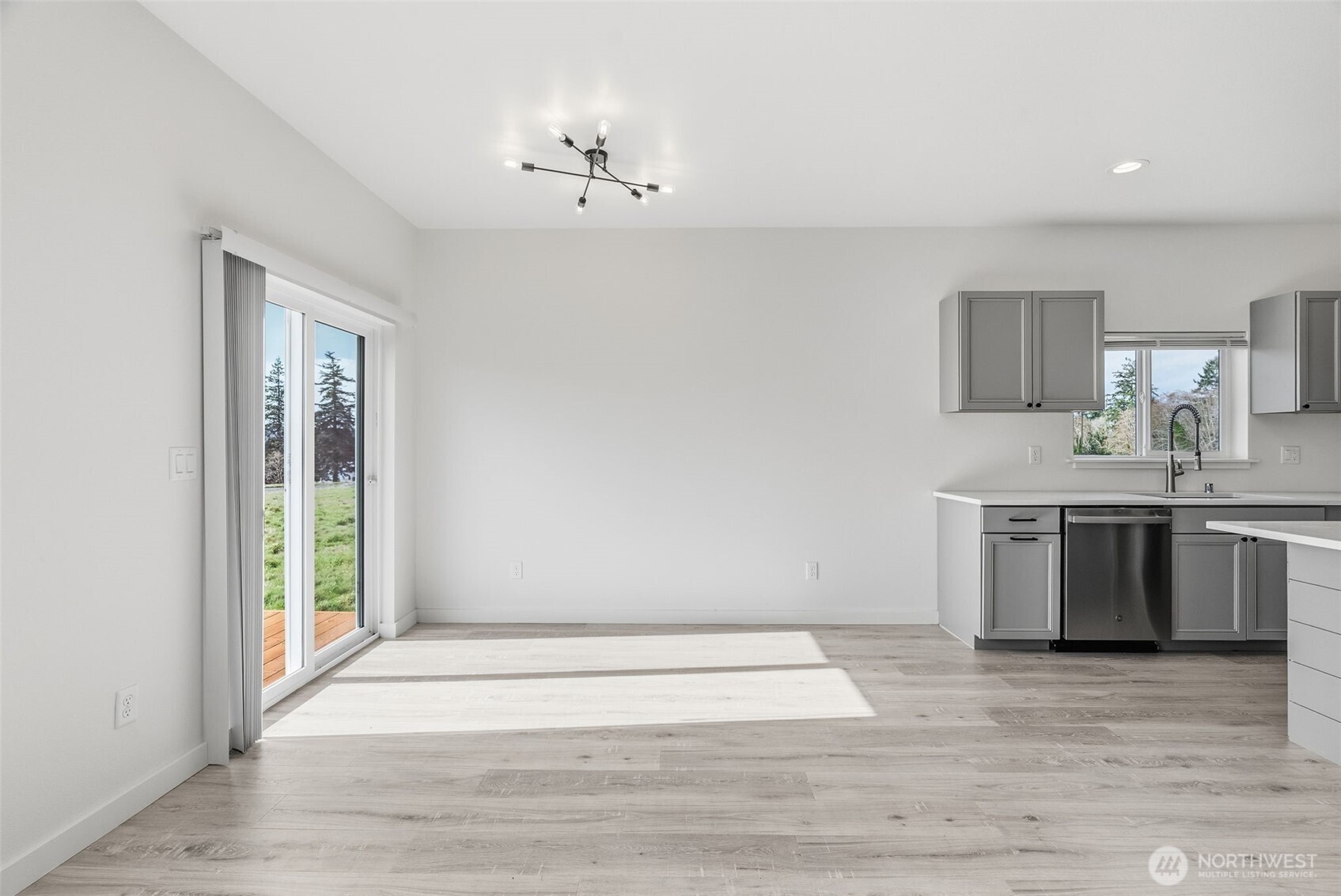 9 Anchor Way B Property Photo 11
