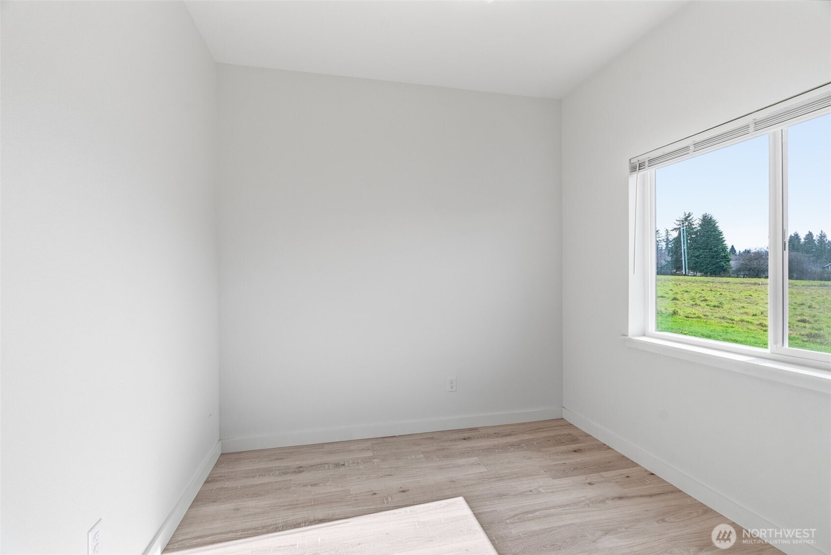9 Anchor Way B Property Photo 16