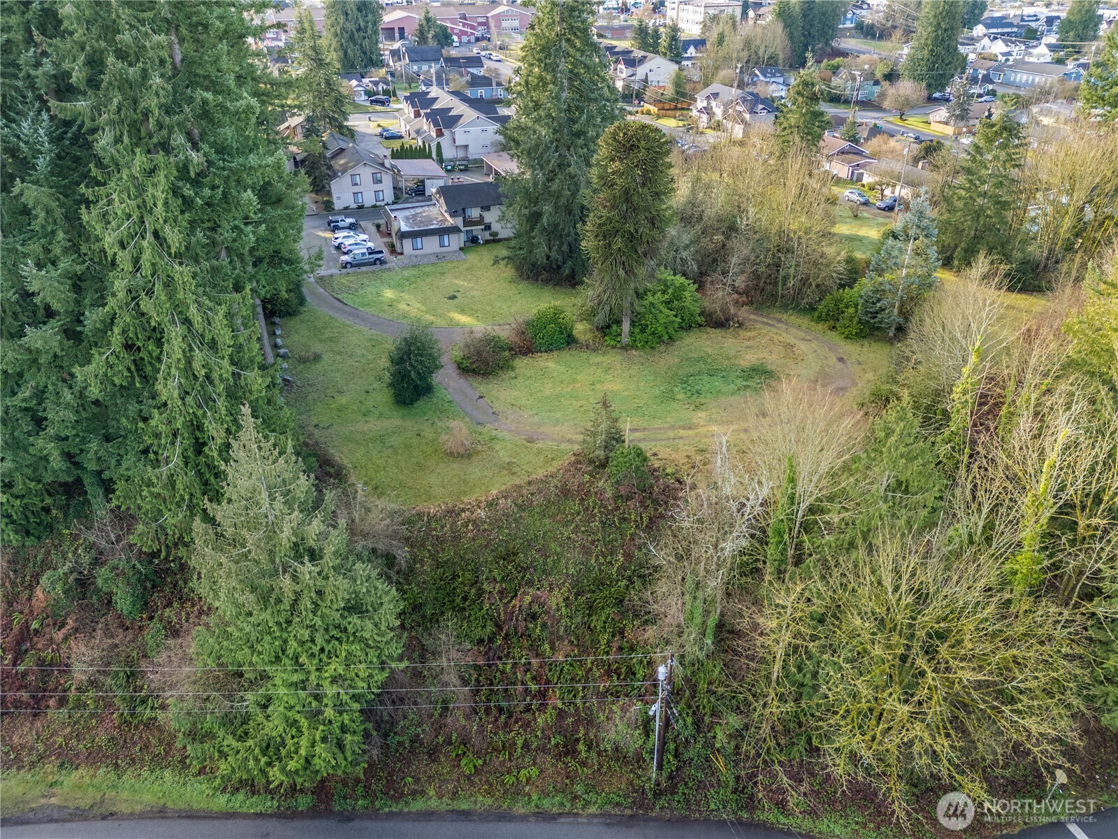 530 Washington Ave Property Photo 11