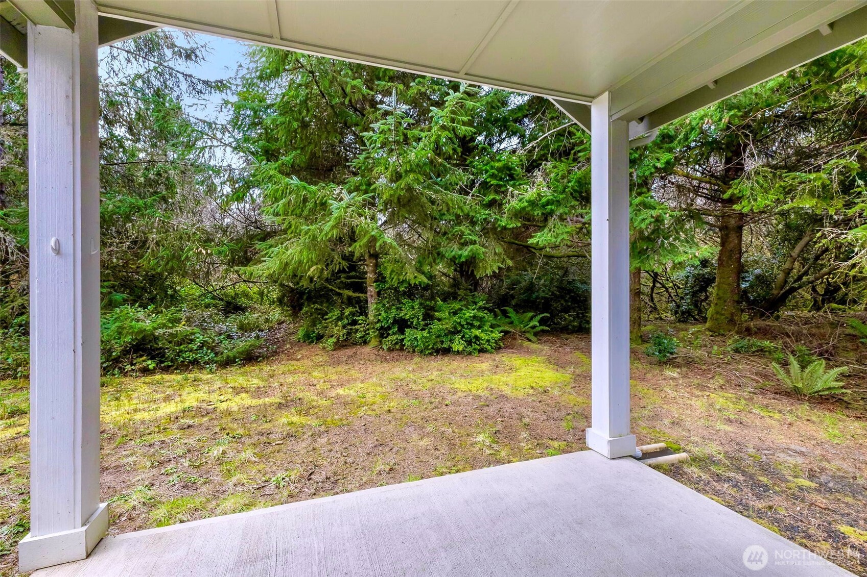 136 Spruce Loop Property Photo 17