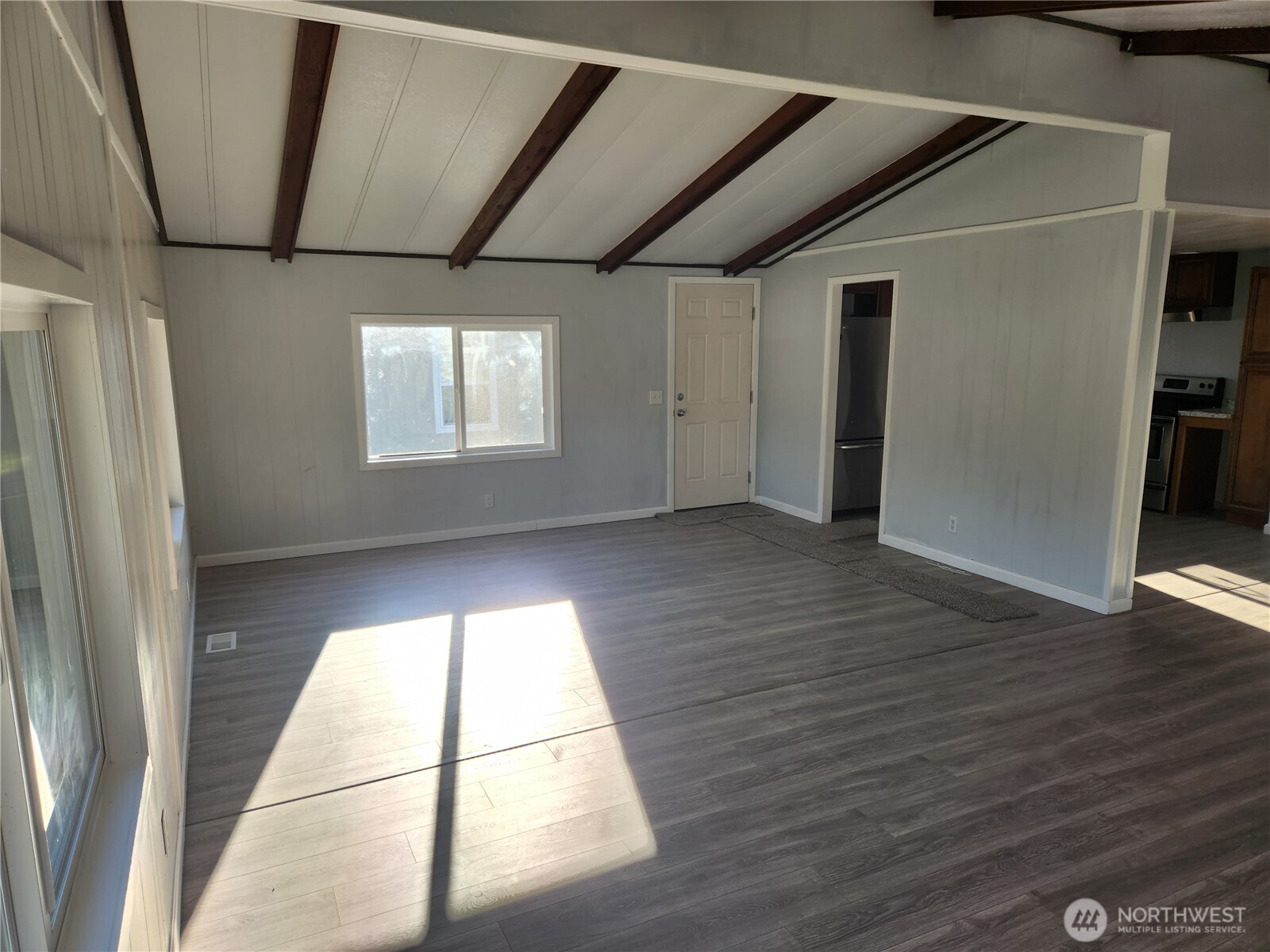 2958 Mountain View Road F Property Photo 5
