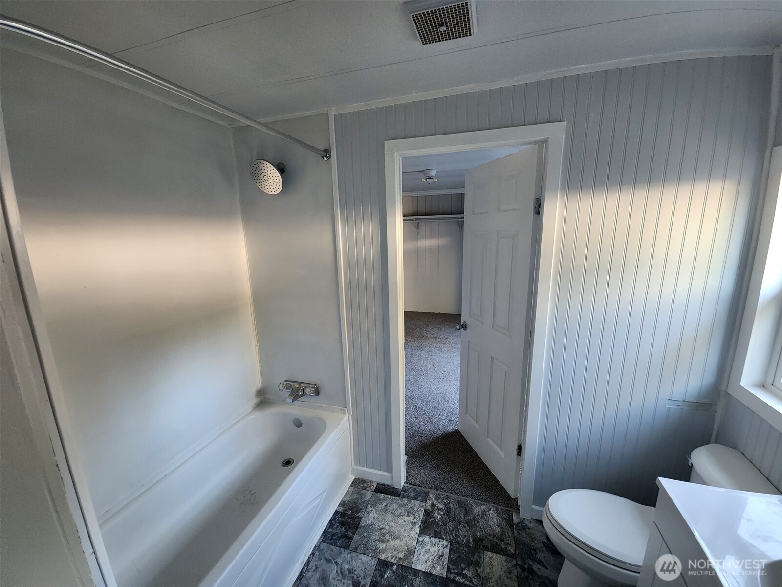 2958 Mountain View Road F Property Photo 16