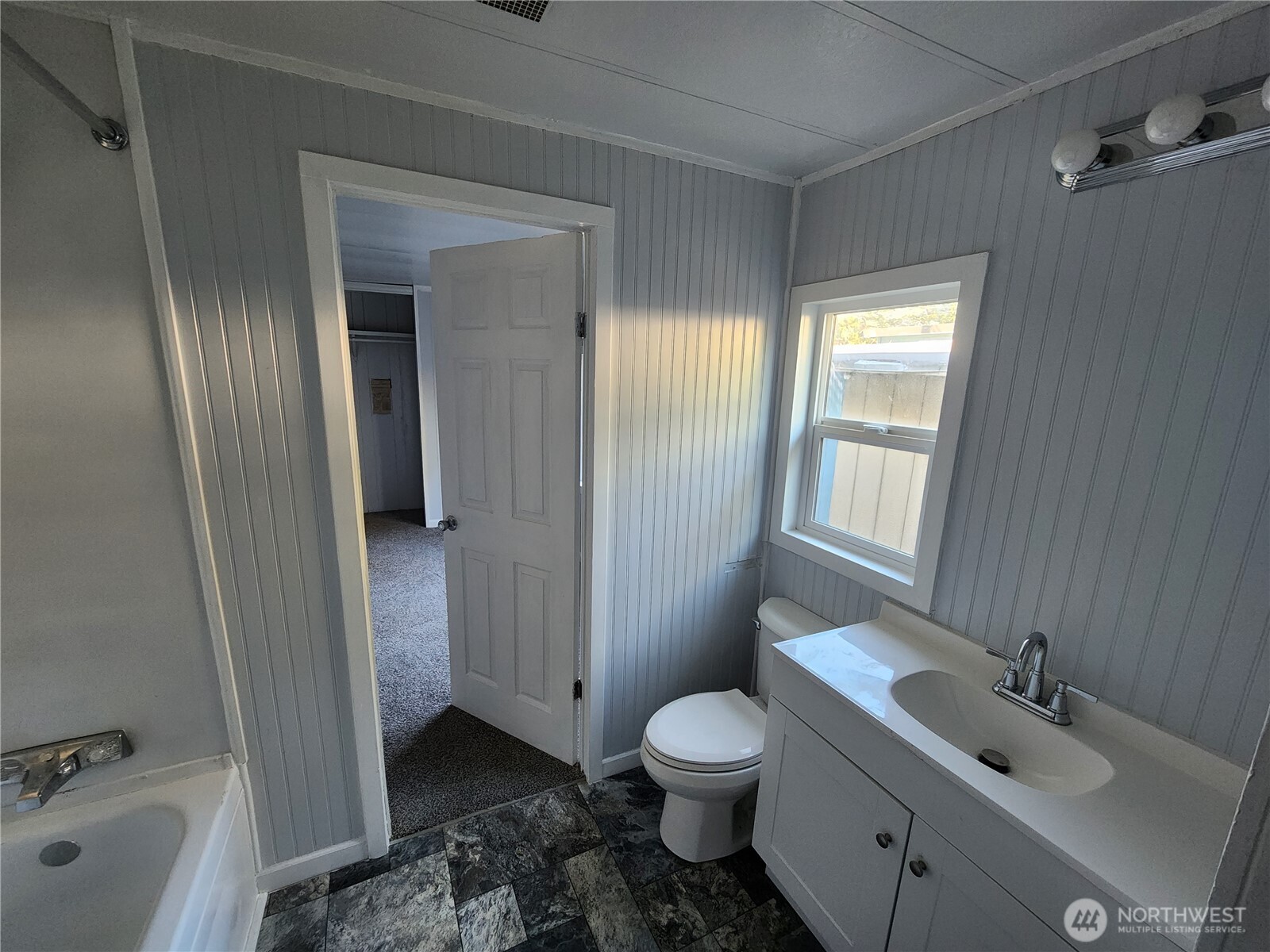 2958 Mountain View Road F Property Photo 17