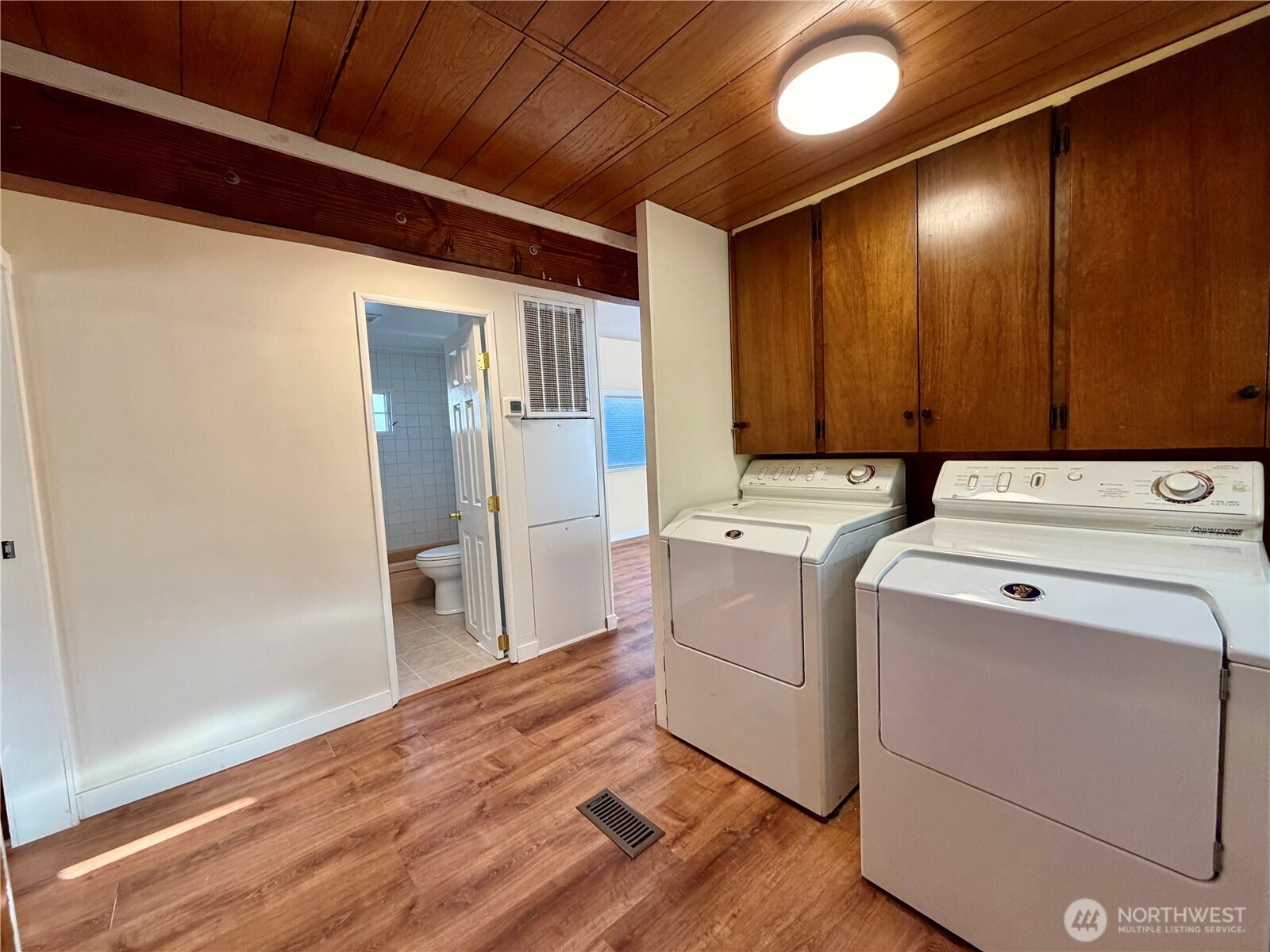 18501 52nd Avenue 6 Property Photo 23