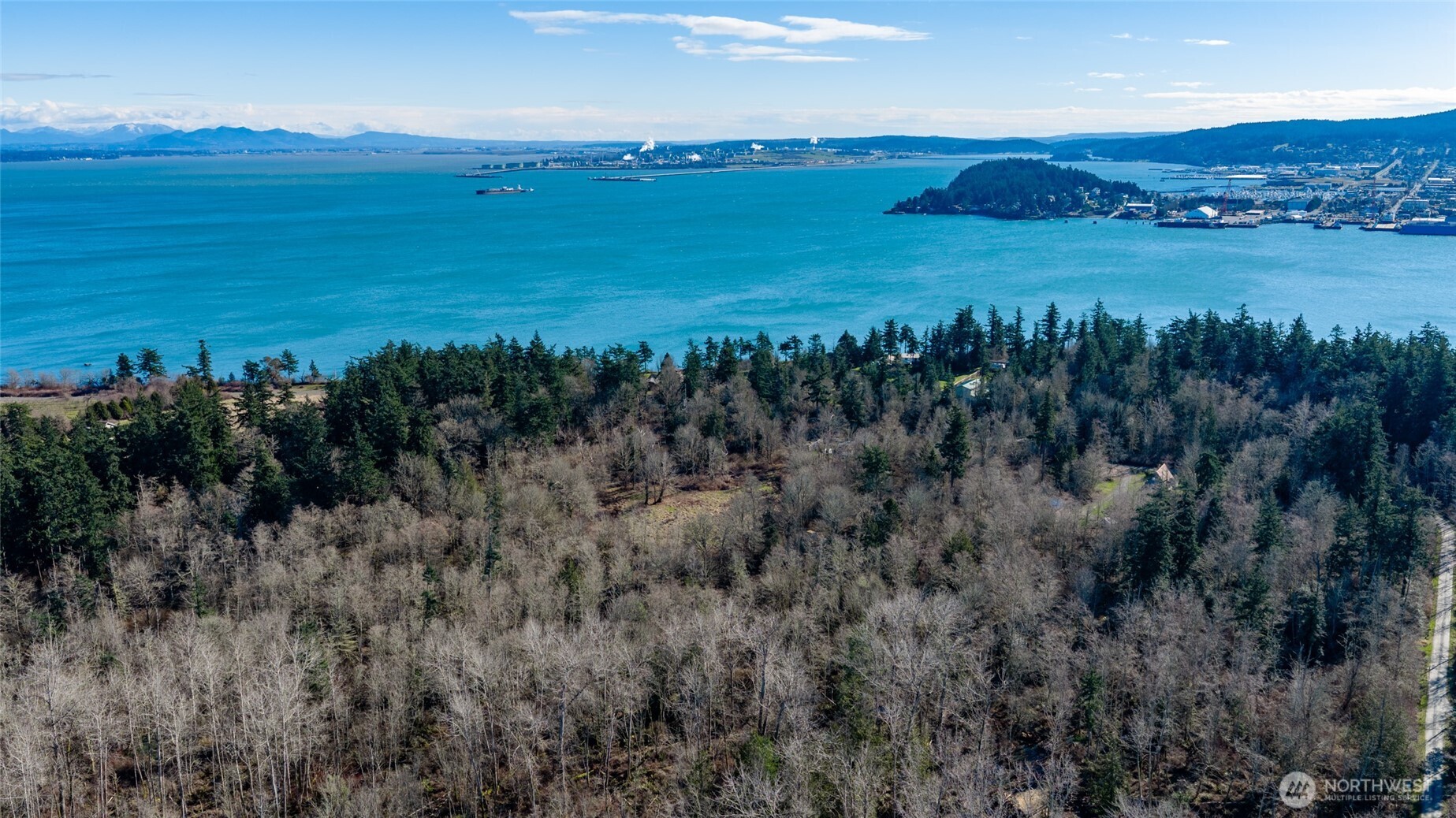 6117 S Shore Road Property Photo 4