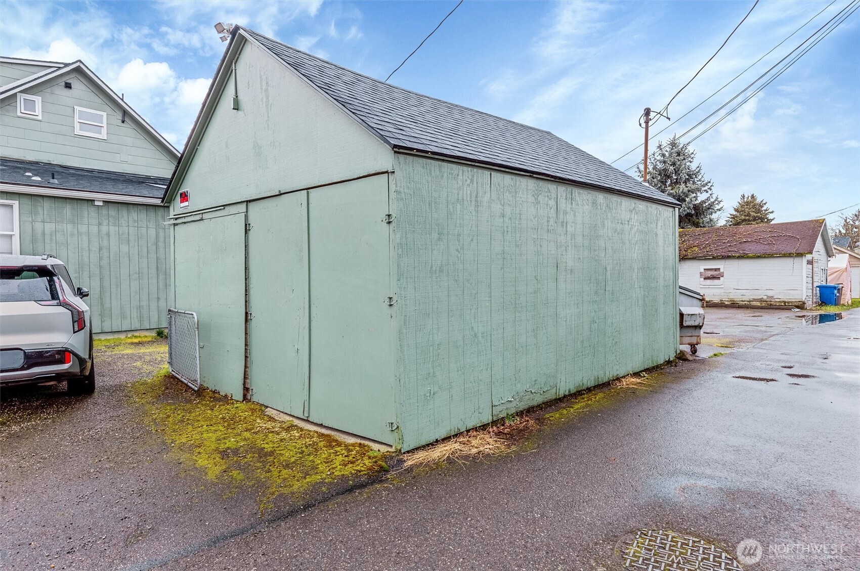 621 Houser Way Property Photo 4