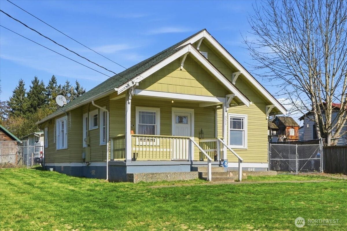 331 100th Street Property Photo 1