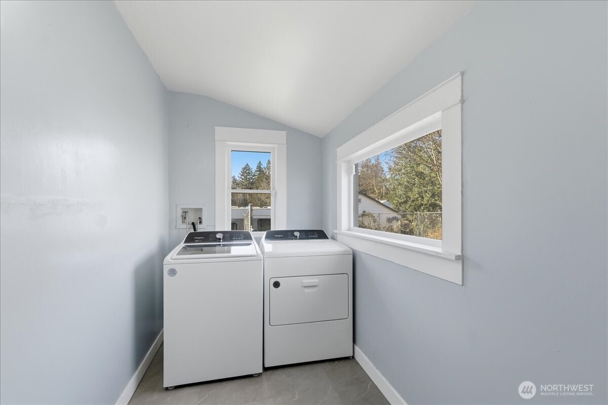 331 100th Street Property Photo 11