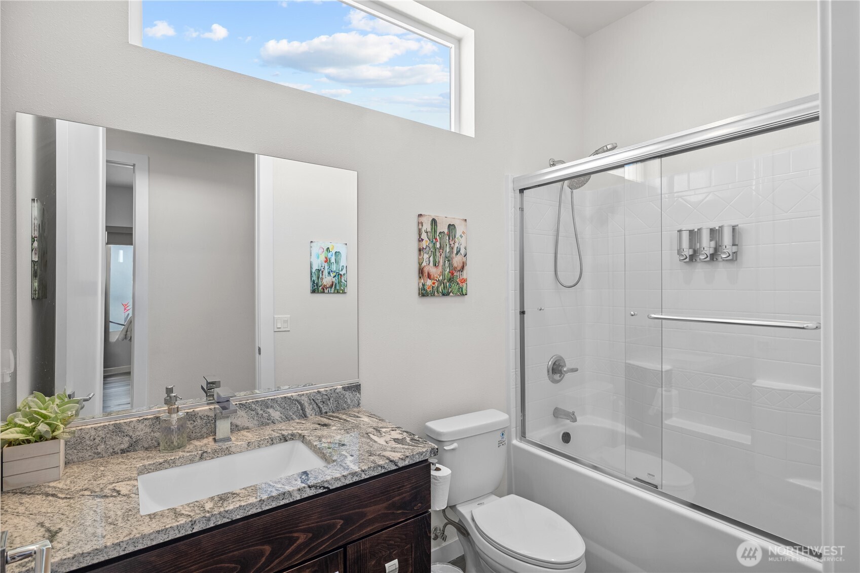 439 Airport Way Property Photo 15