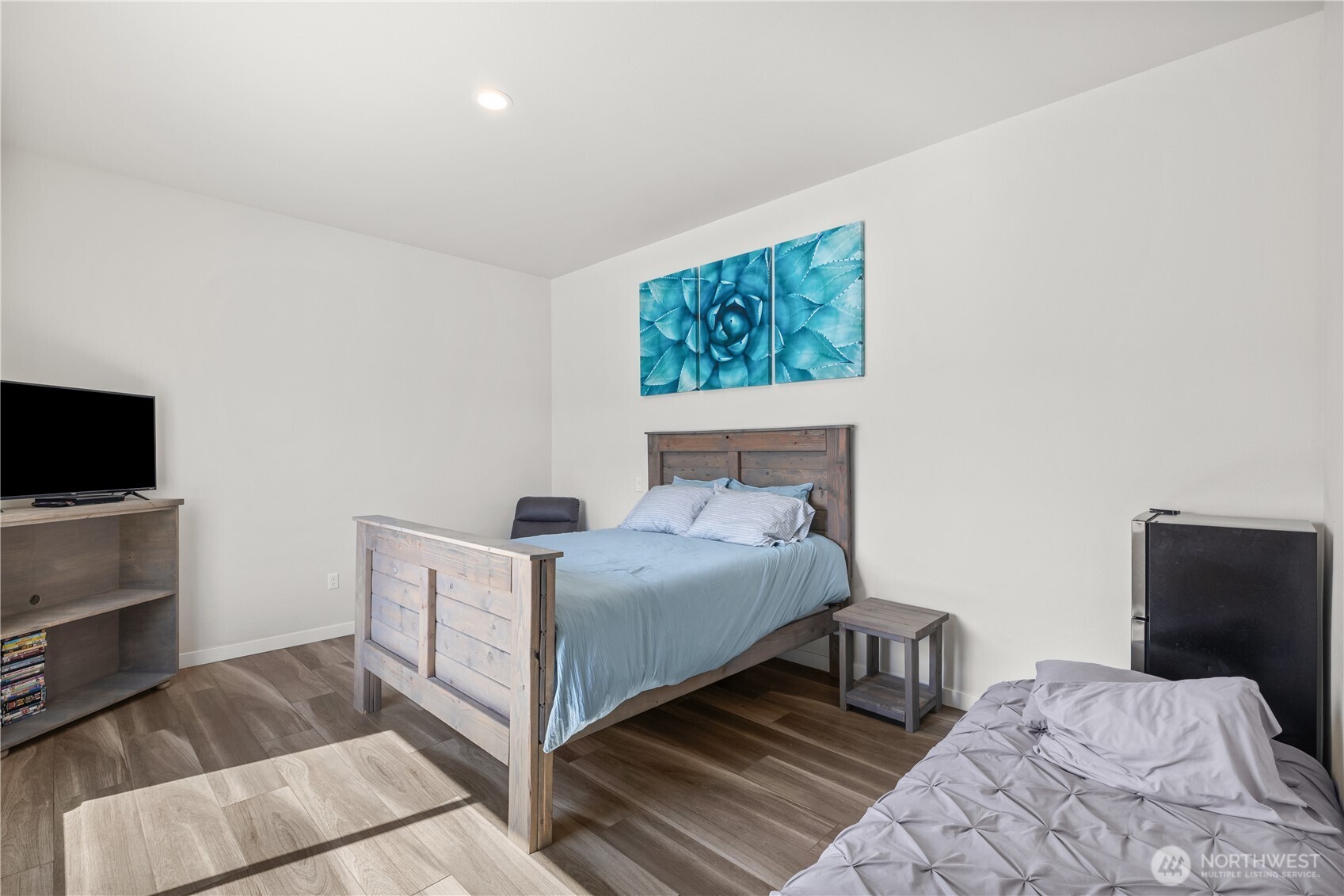 439 Airport Way Property Photo 16