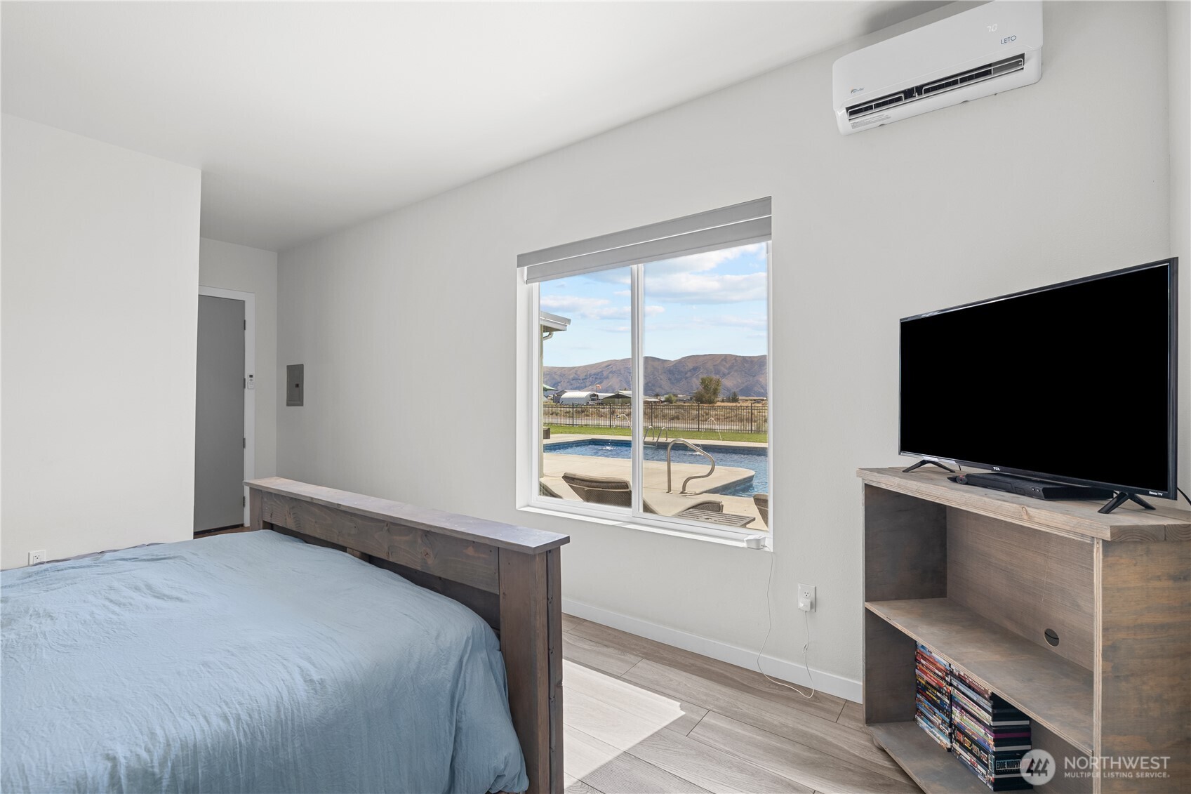 439 Airport Way Property Photo 17