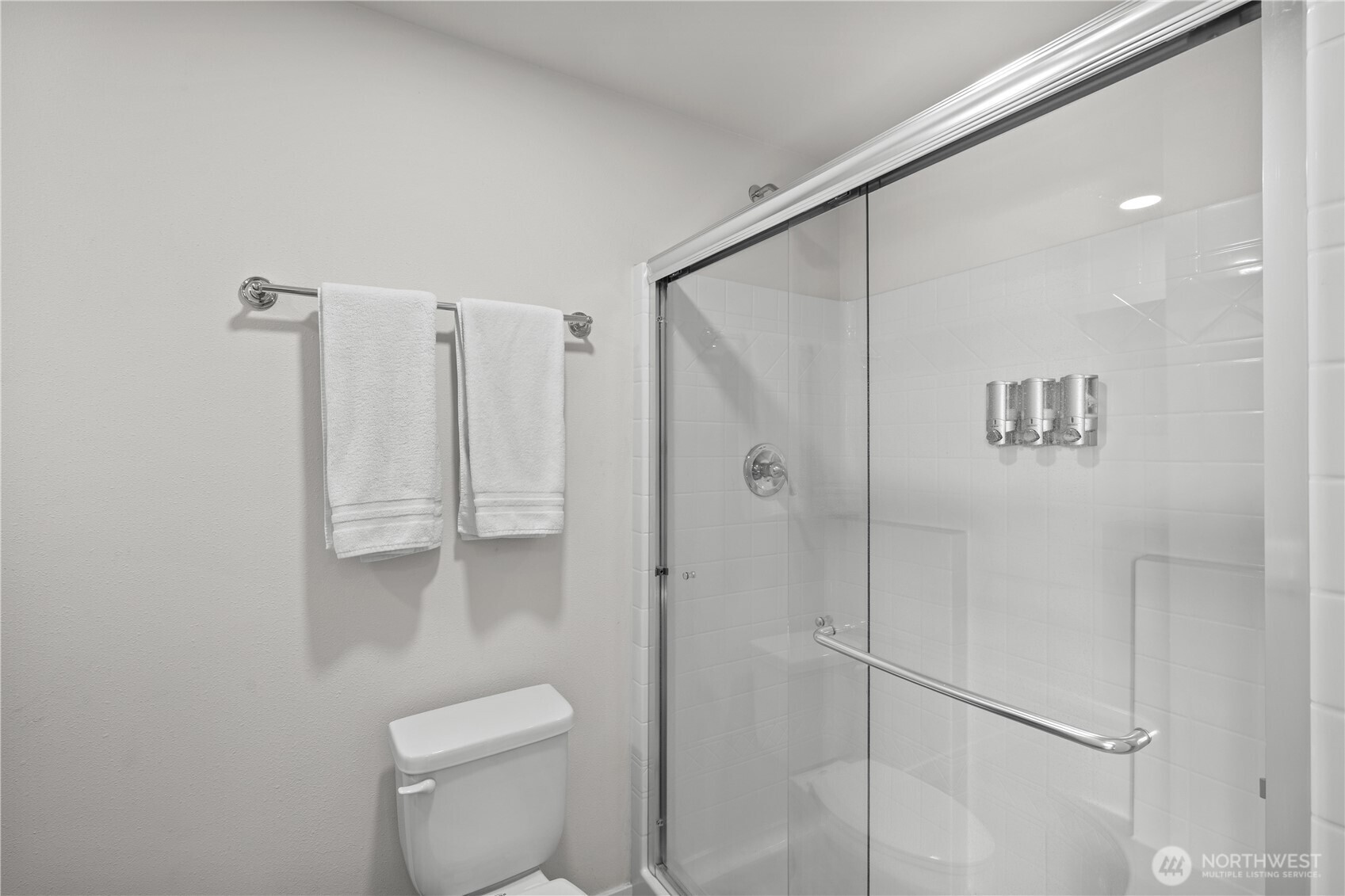 439 Airport Way Property Photo 18