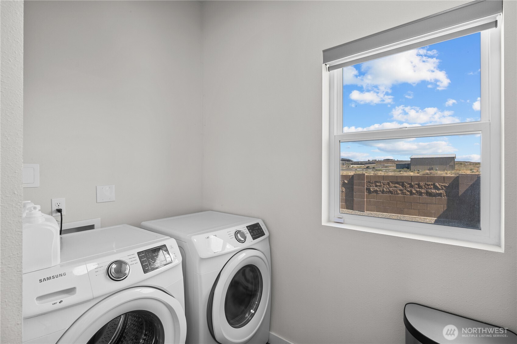 439 Airport Way Property Photo 19