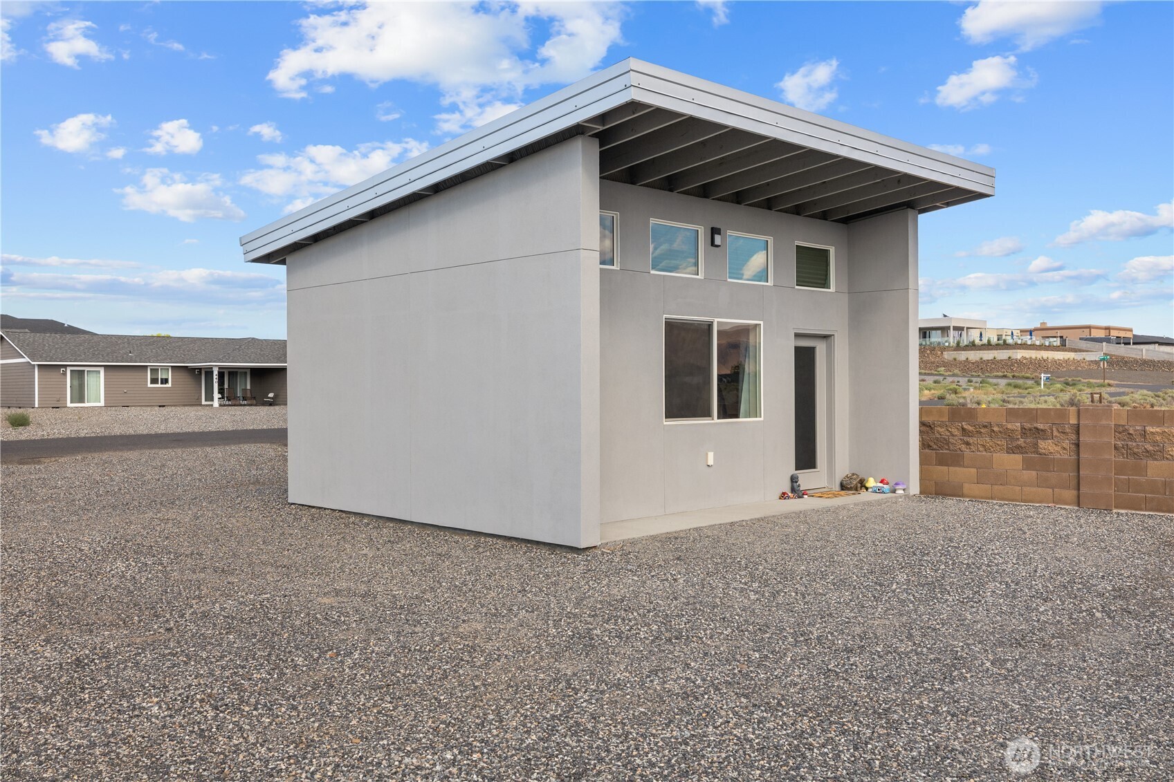 439 Airport Way Property Photo 20