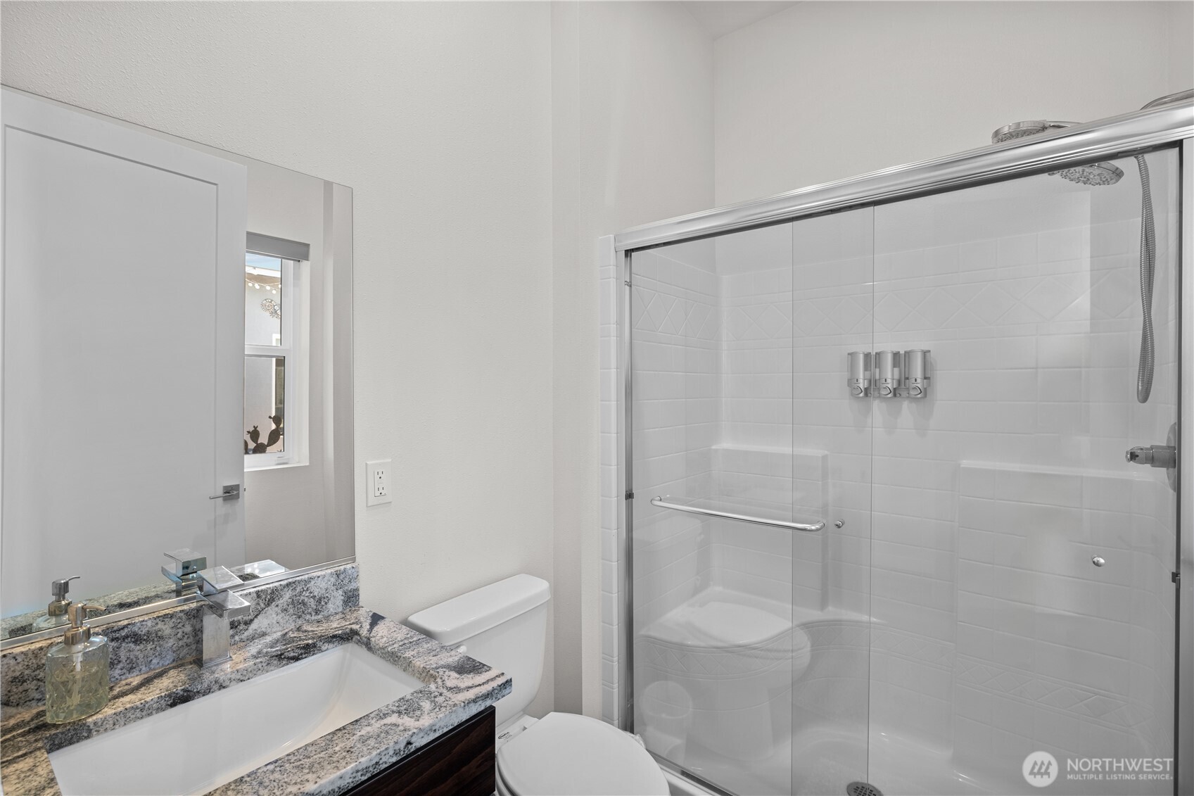 439 Airport Way Property Photo 23