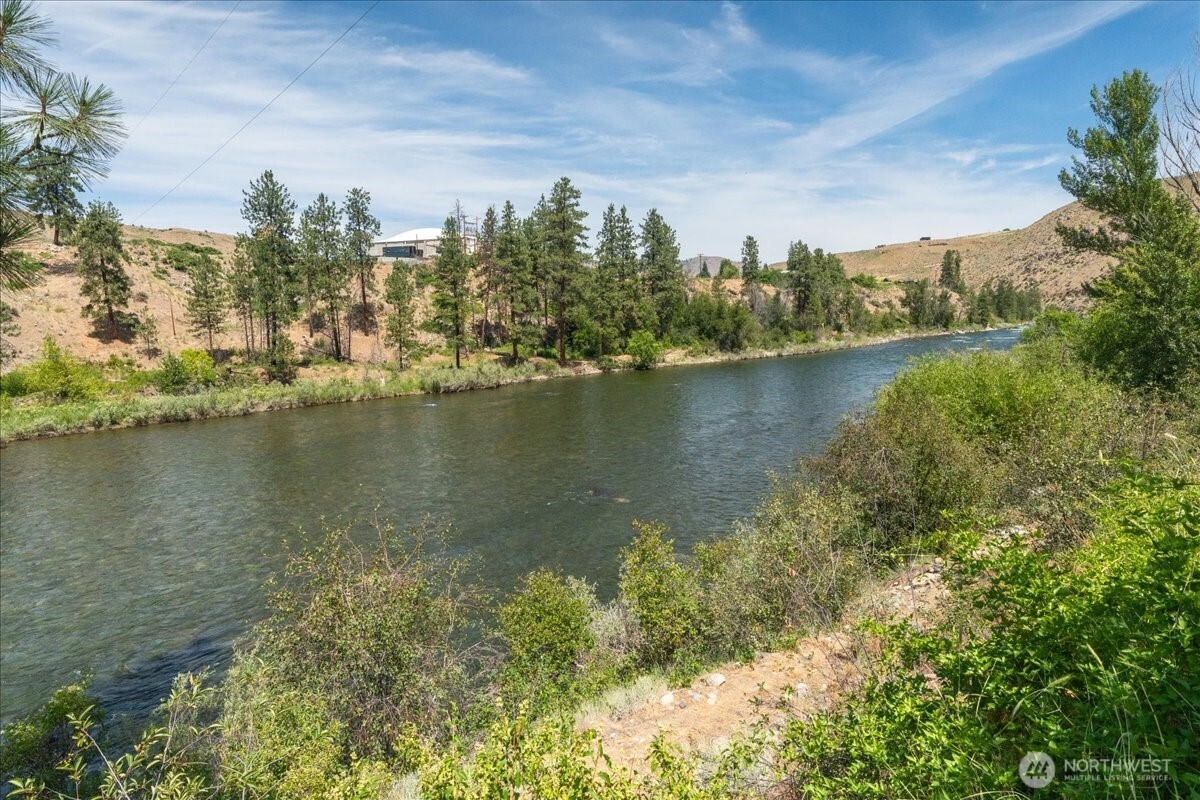 87 Burma Road Property Photo 6