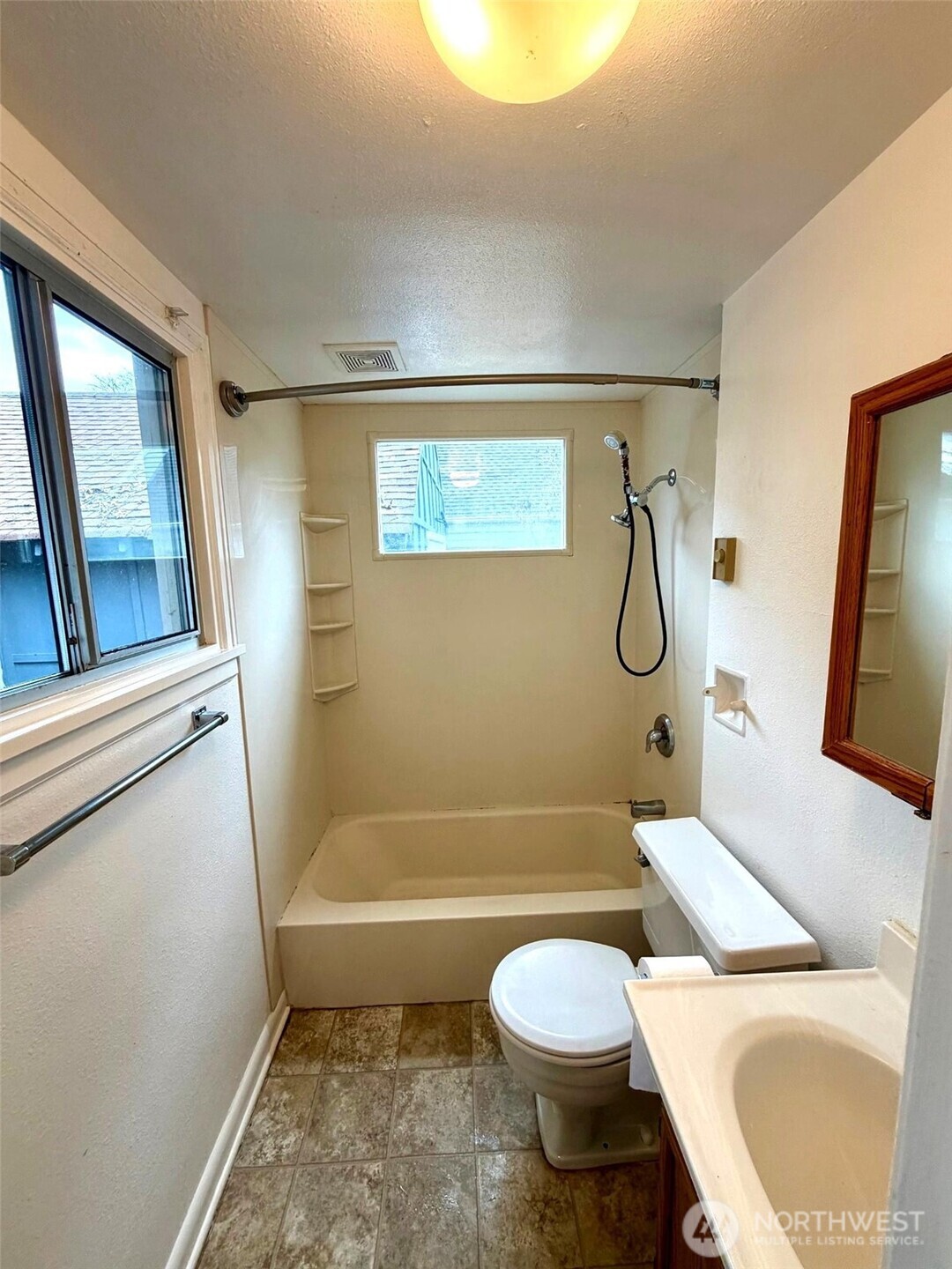 8727 Moreland Avenue Property Photo 7