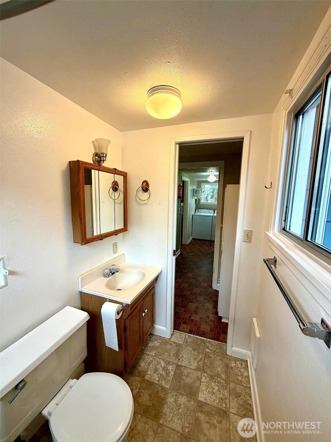 8727 Moreland Avenue Property Photo 8