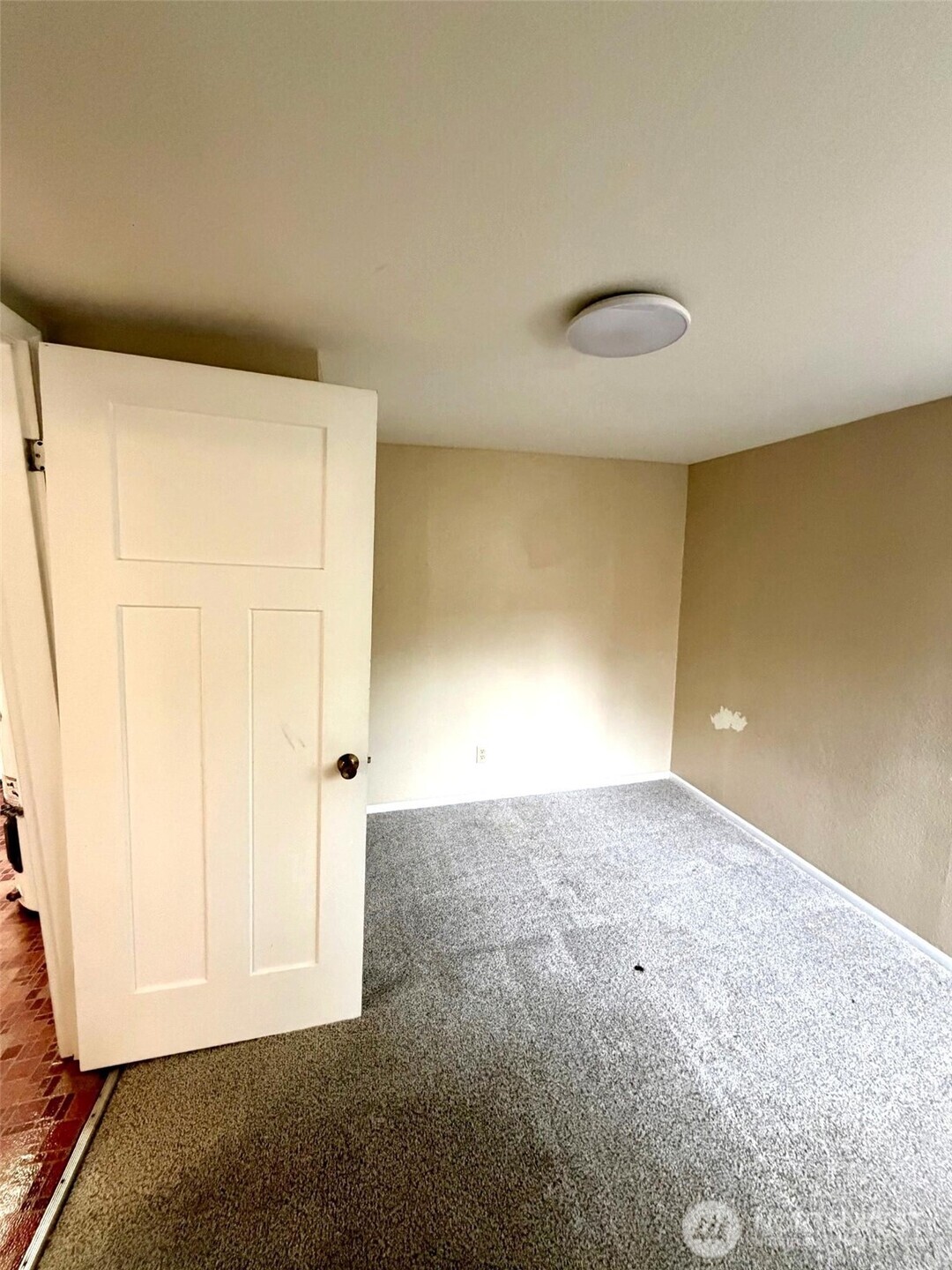 8727 Moreland Avenue Property Photo 9