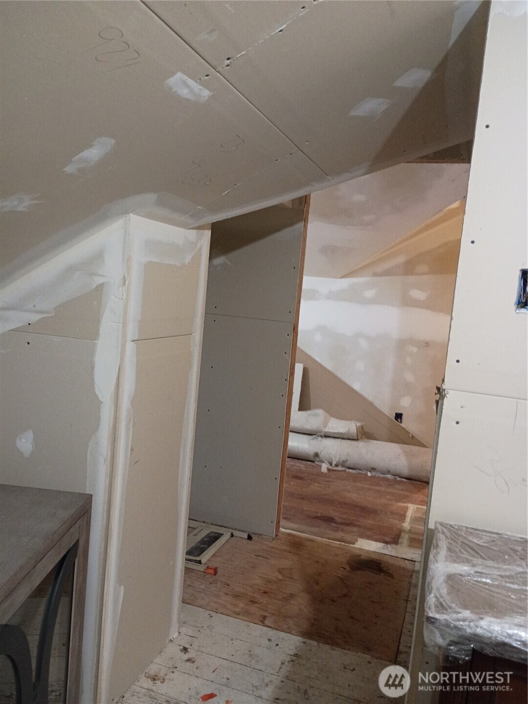 20968 Broadway Street Property Photo 12