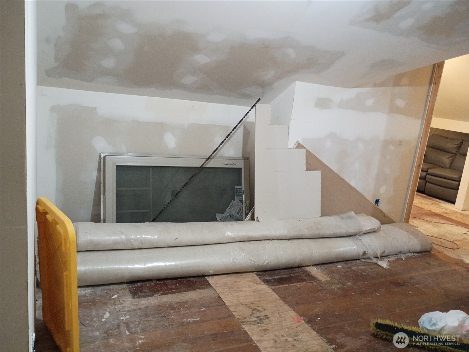 20968 Broadway Street Property Photo 19