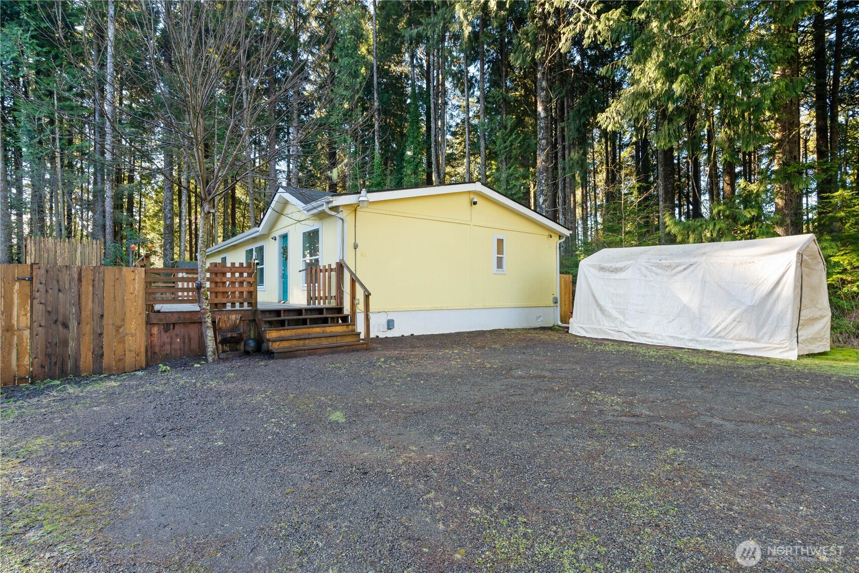 48 Robin Lane Property Photo 2