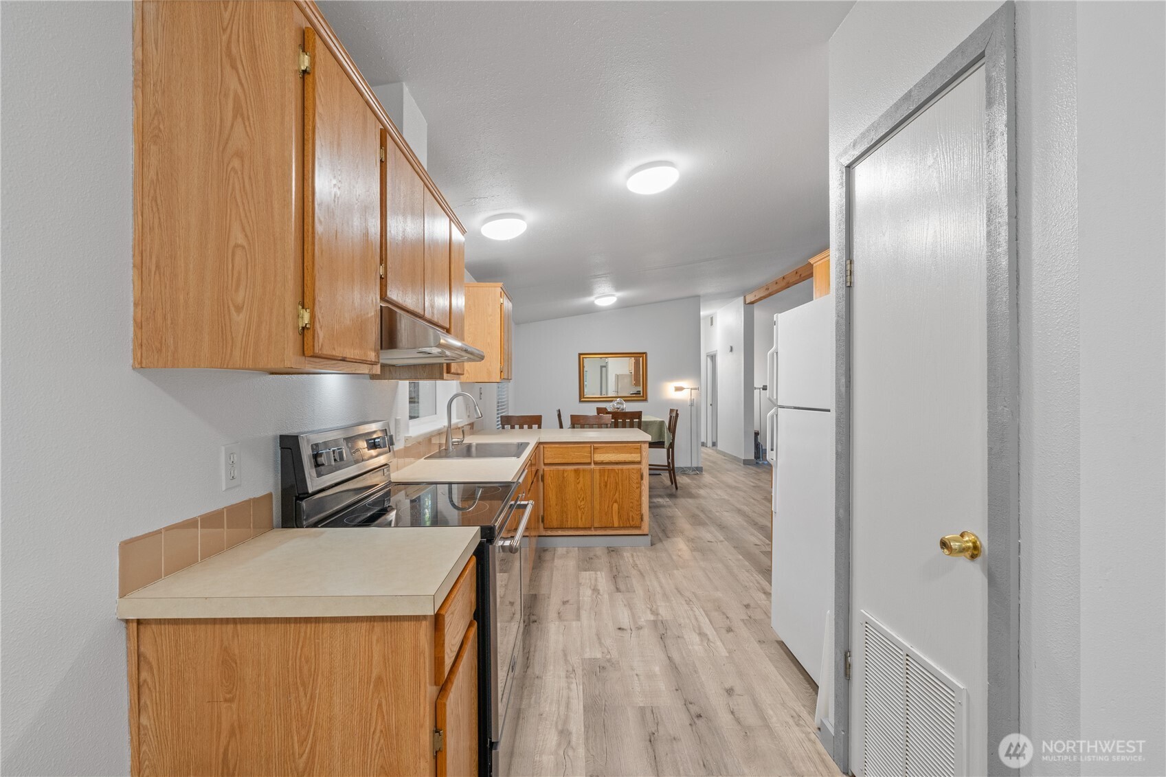 48 Robin Lane Property Photo 10