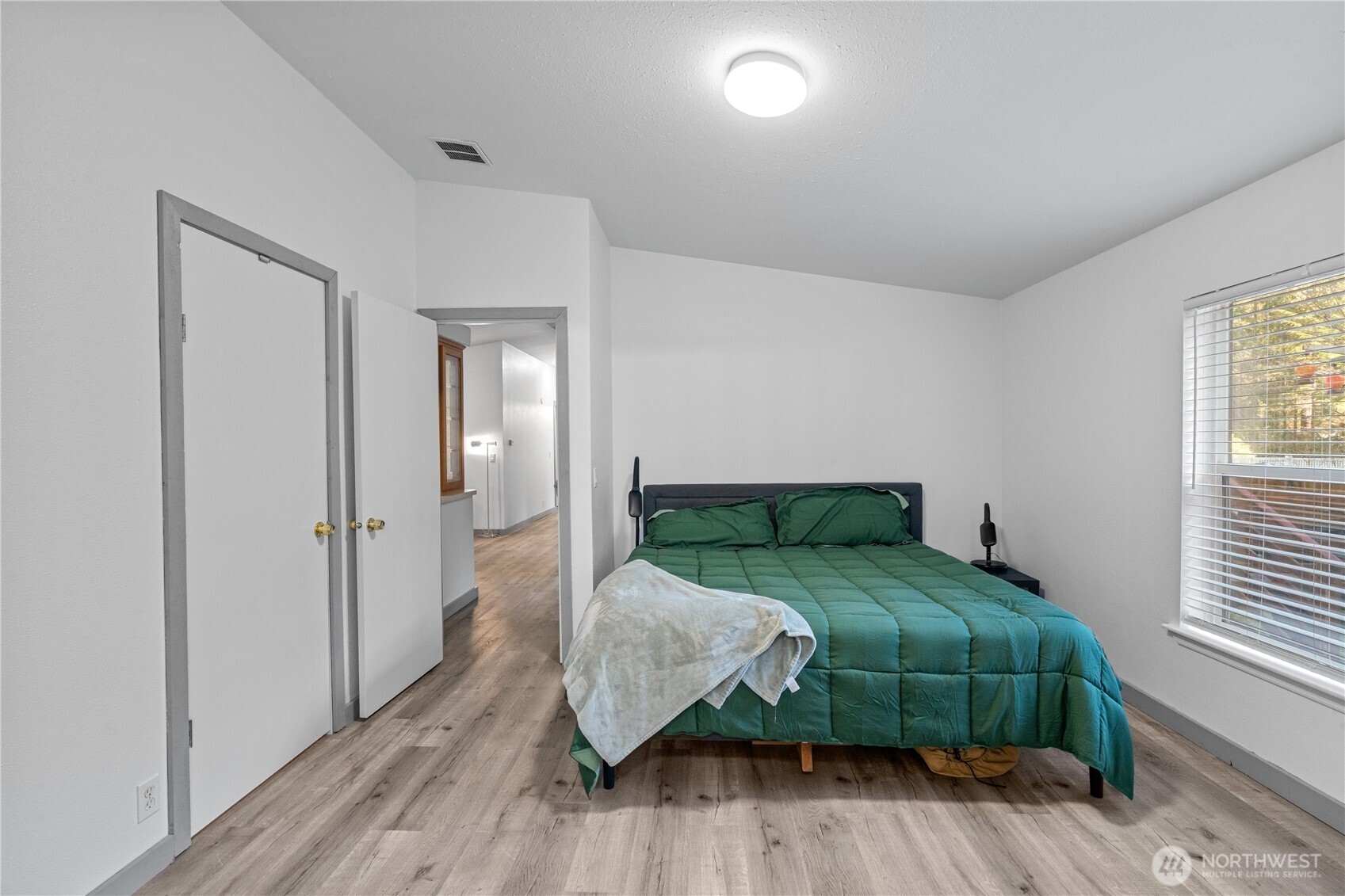 48 Robin Lane Property Photo 15